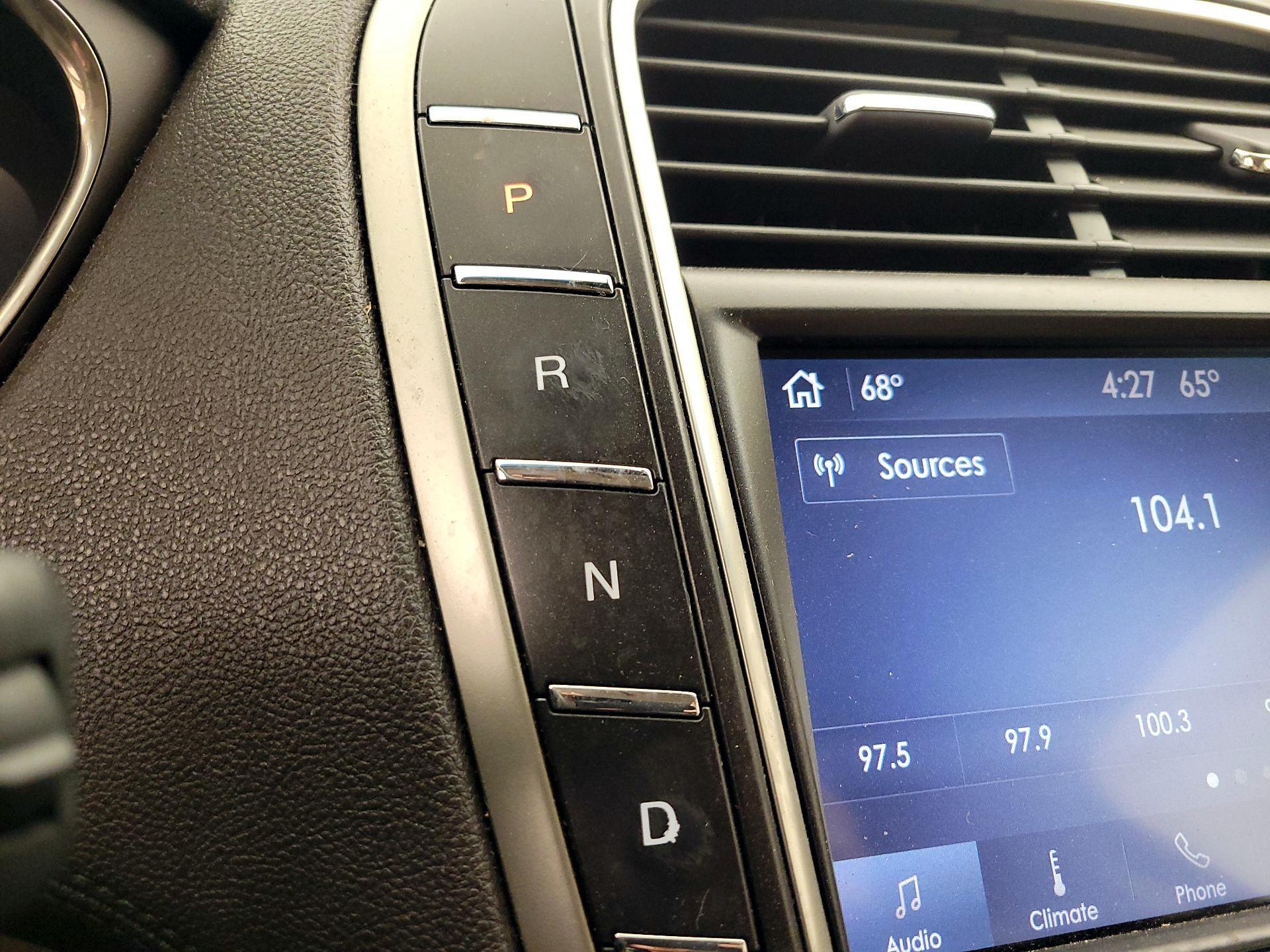 Thumbnail: 2020 Lincoln Nautilus - 18