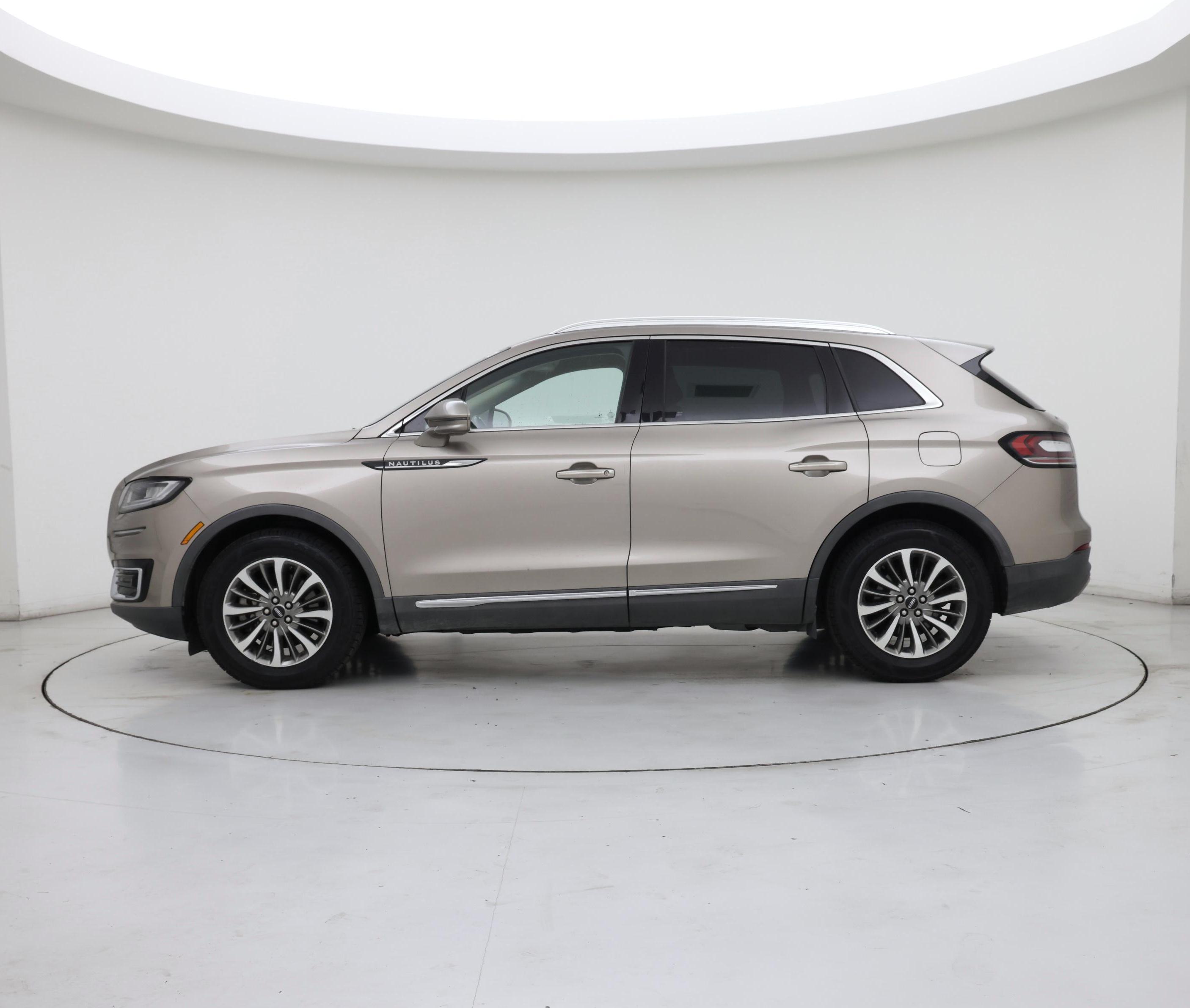 Thumbnail: 2020 Lincoln Nautilus - 3