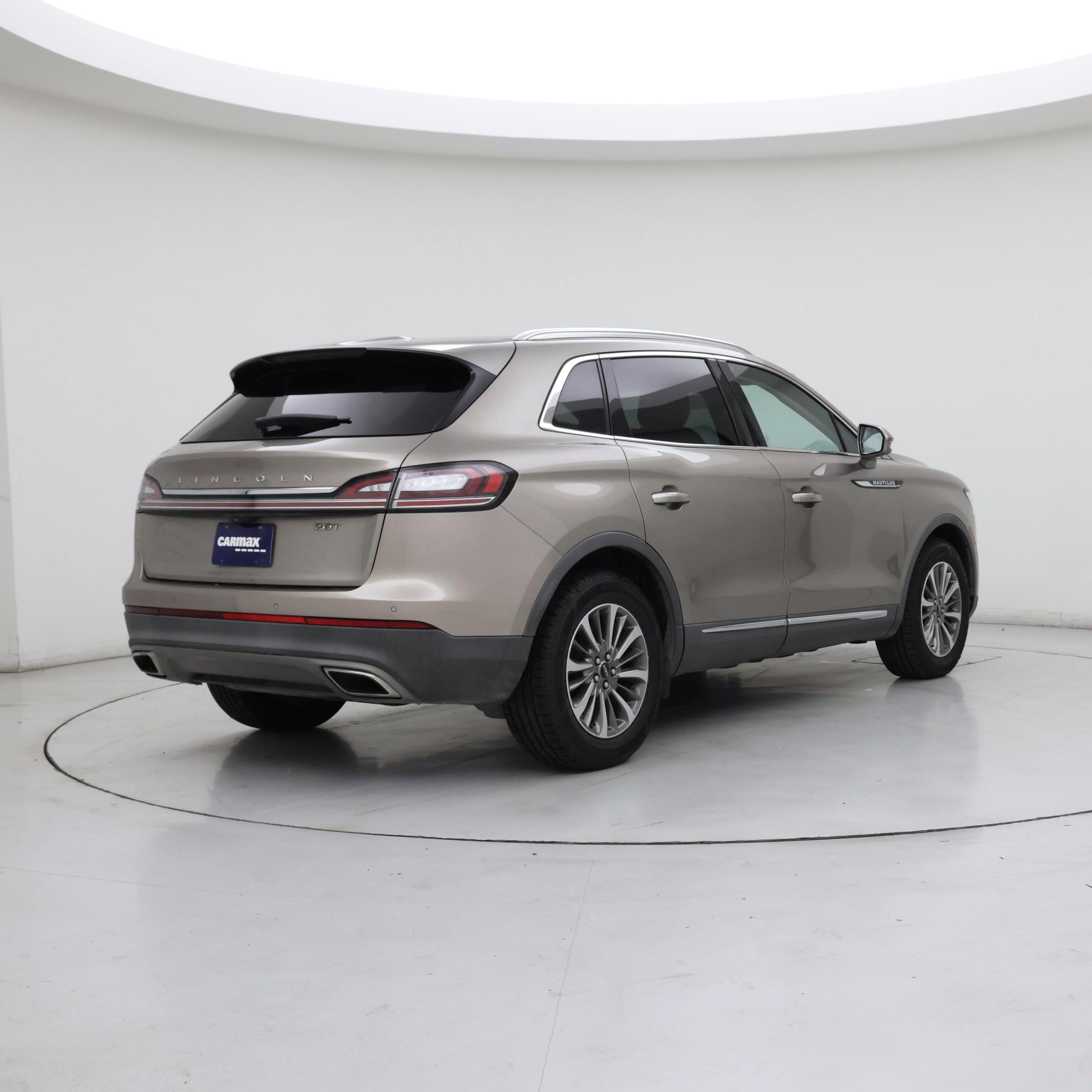 Thumbnail: 2020 Lincoln Nautilus - 8