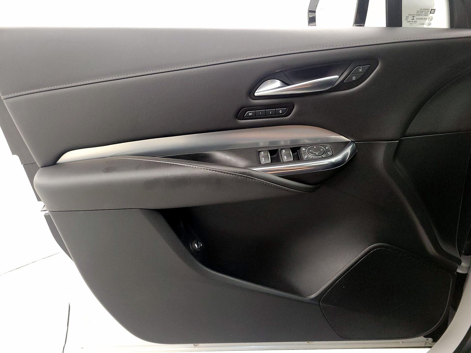 Thumbnail: 2023 Cadillac XT4 - 12