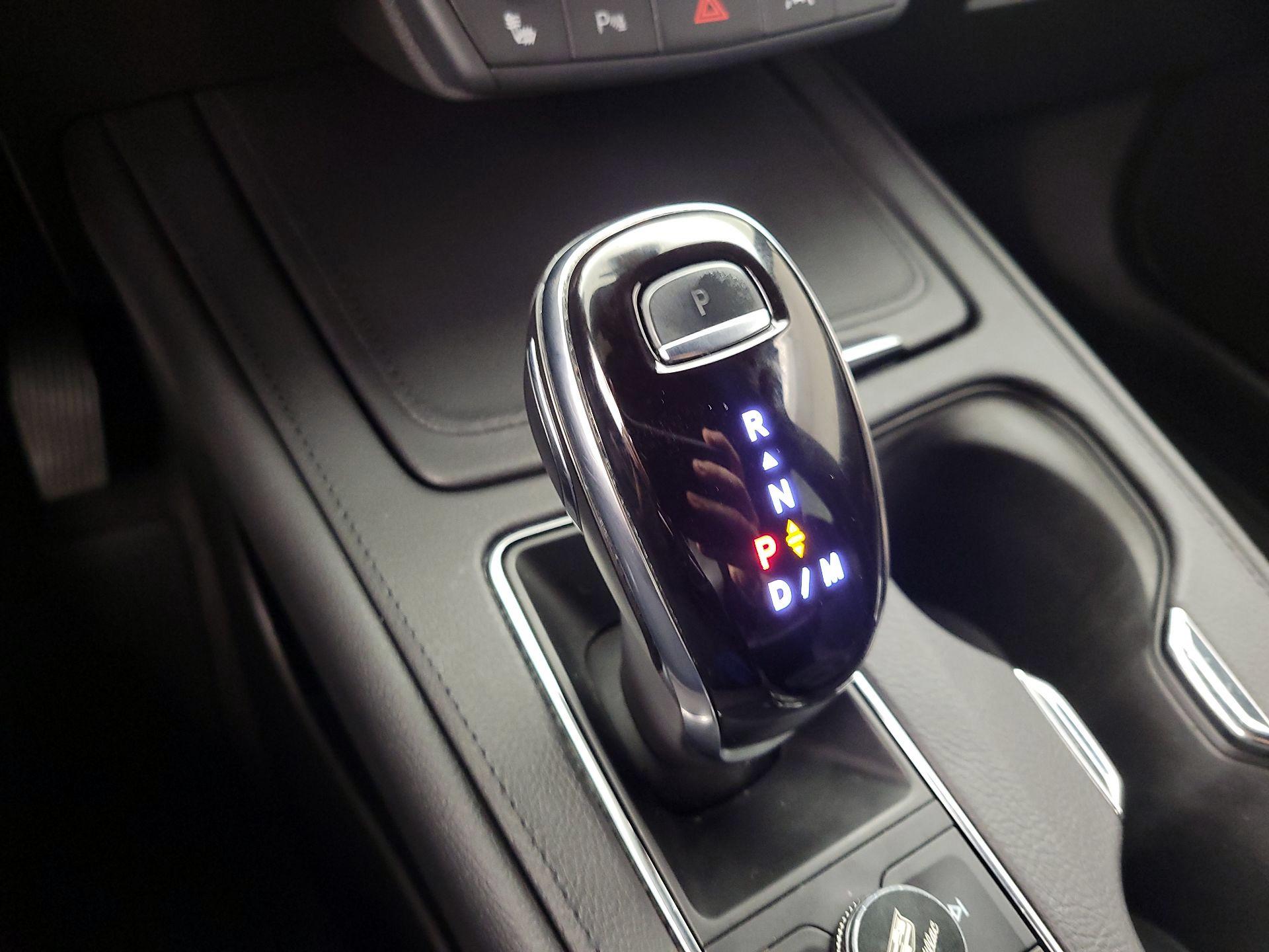 Thumbnail: 2023 Cadillac XT4 - 17