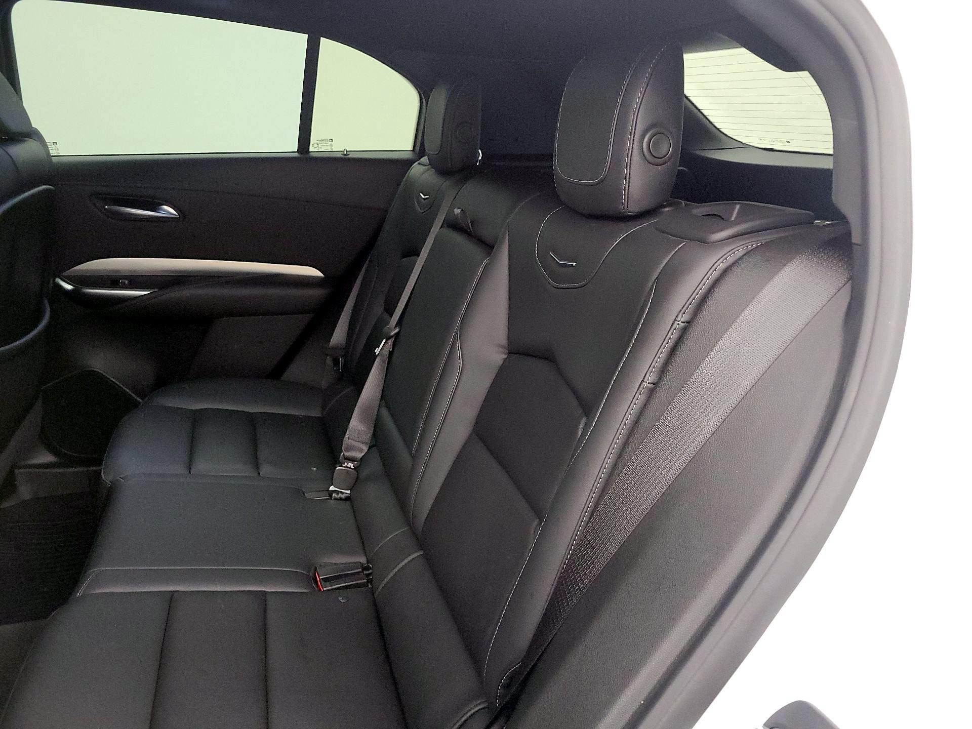 Thumbnail: 2023 Cadillac XT4 - 19