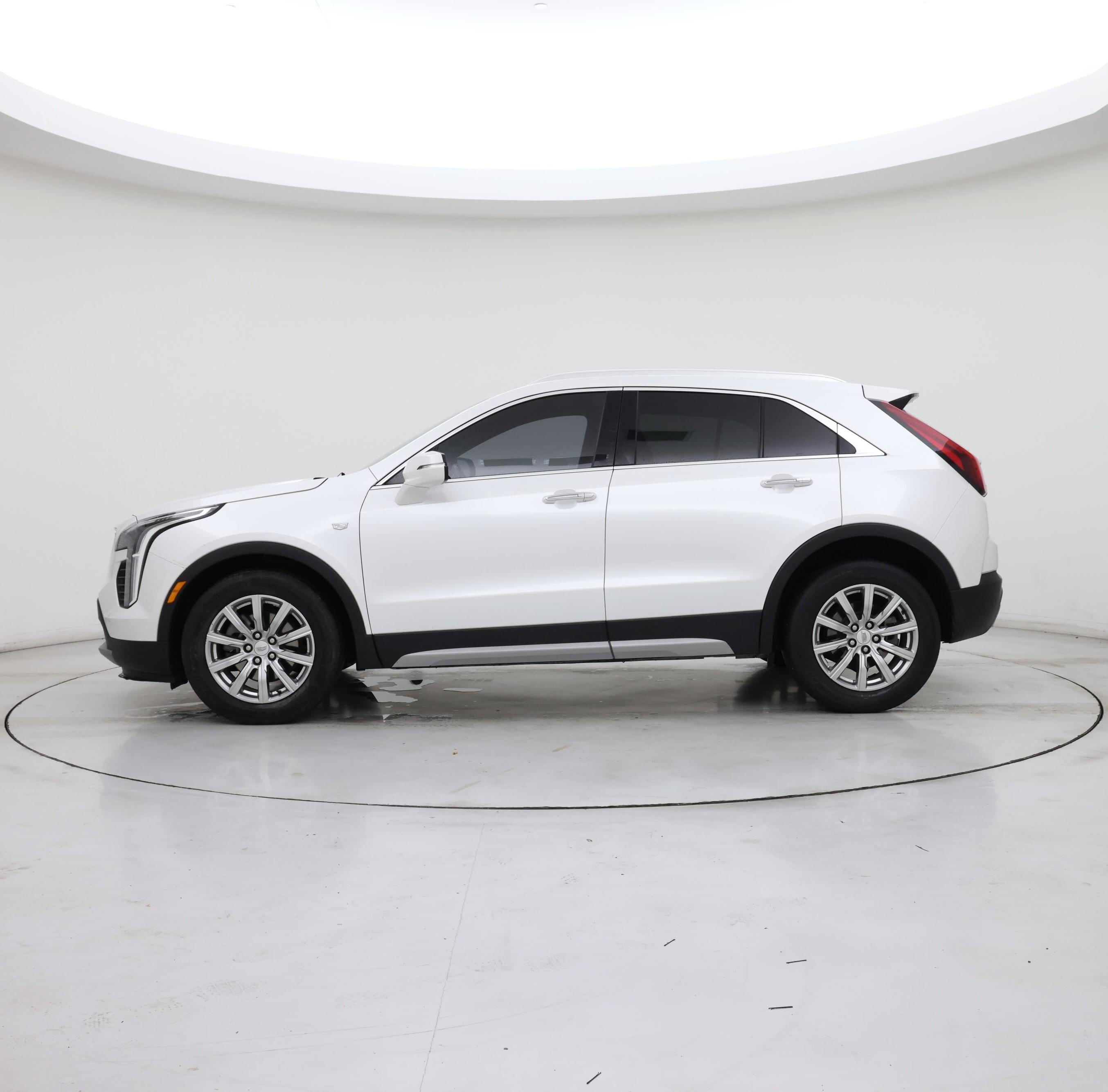 Thumbnail: 2023 Cadillac XT4 - 3