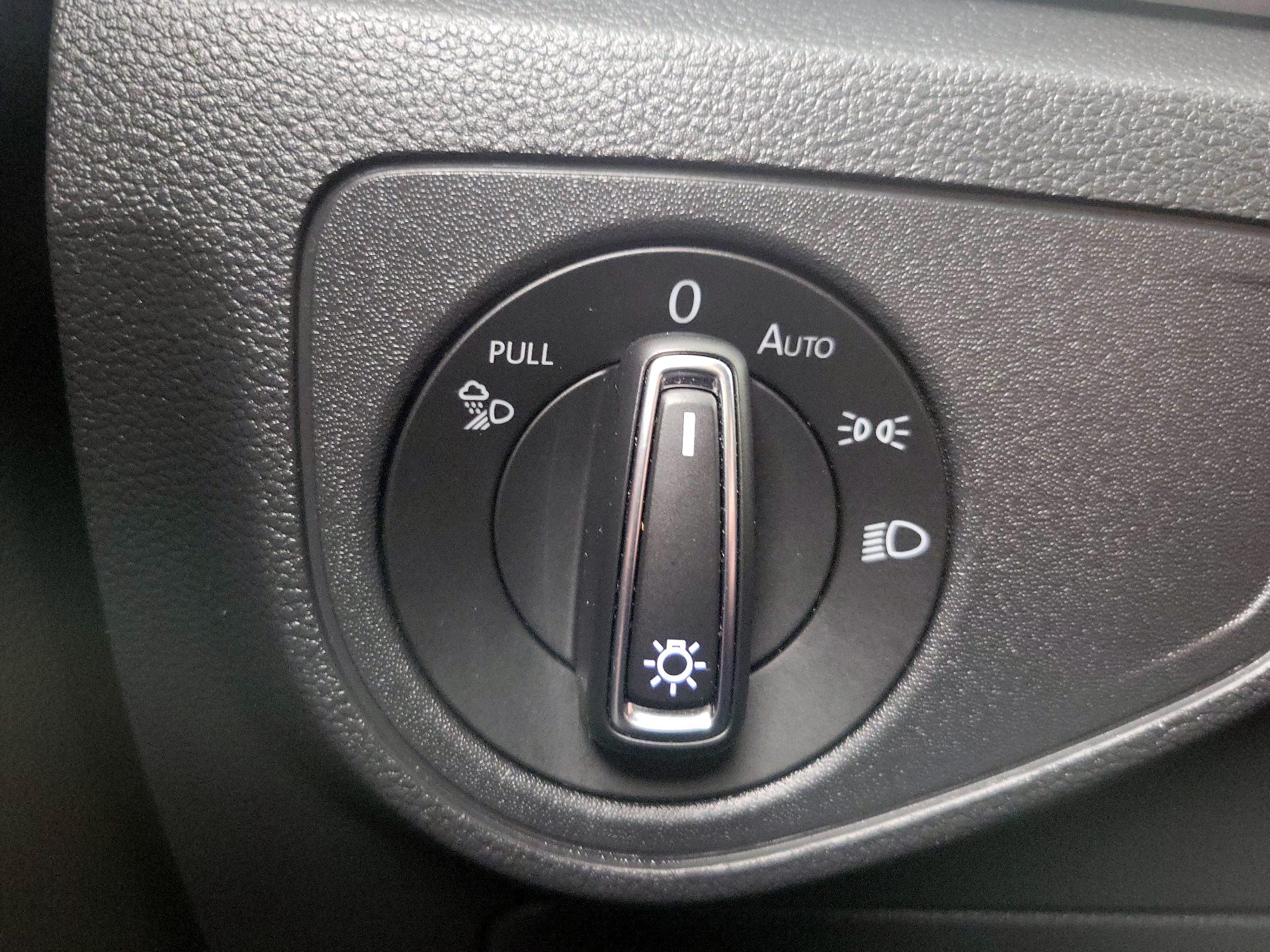 Thumbnail: 2022 Volkswagen Atlas - 13