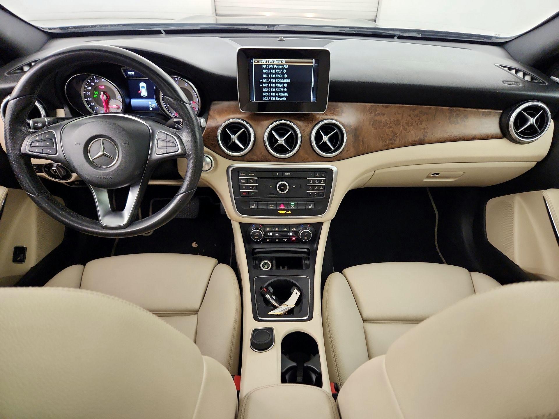 Thumbnail: 2017 Mercedes-Benz GLA - 9