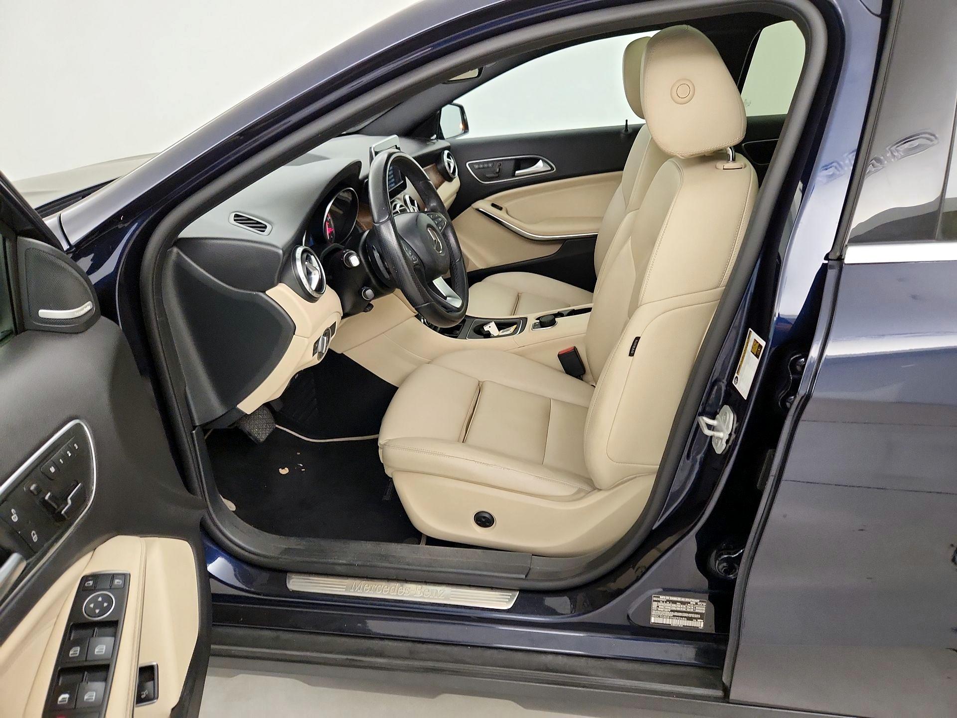 Thumbnail: 2017 Mercedes-Benz GLA - 11