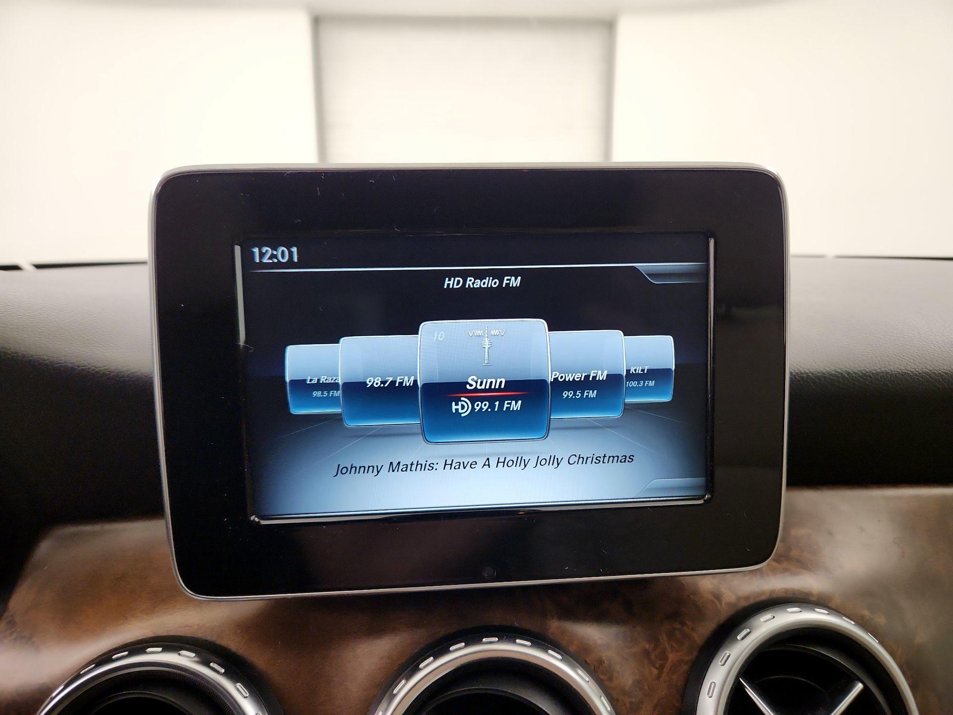 Thumbnail: 2017 Mercedes-Benz GLA - 15