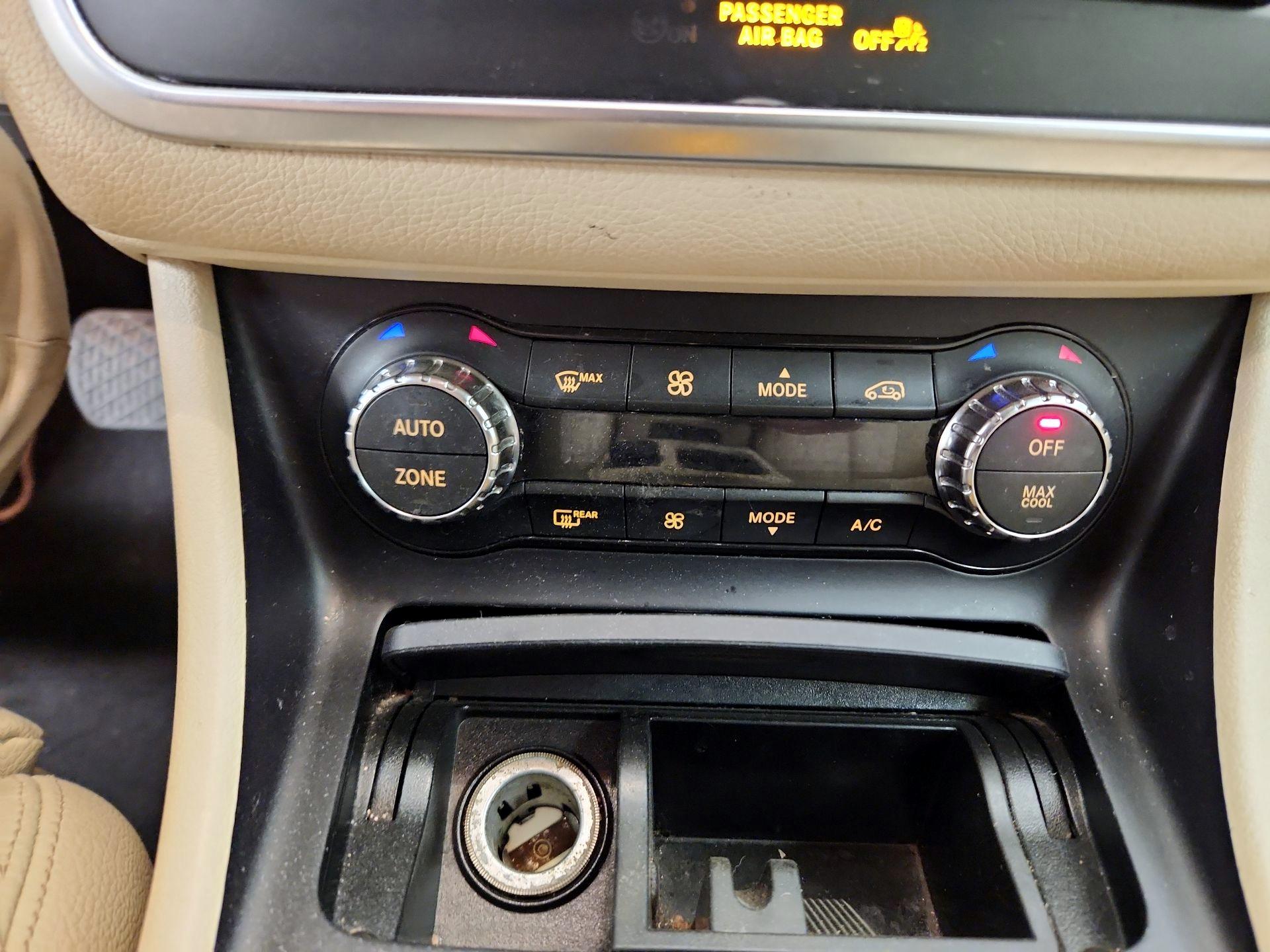 Thumbnail: 2017 Mercedes-Benz GLA - 16