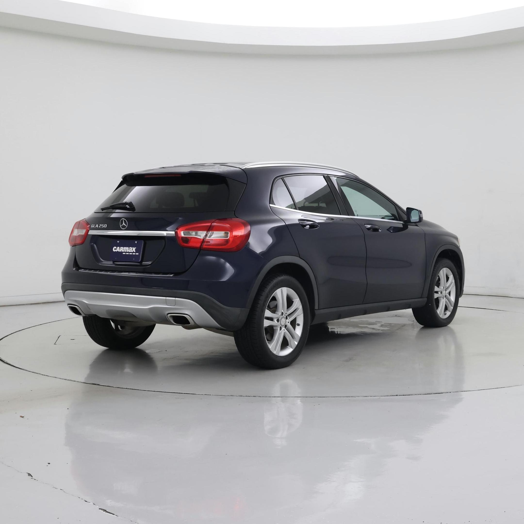 Thumbnail: 2017 Mercedes-Benz GLA - 8