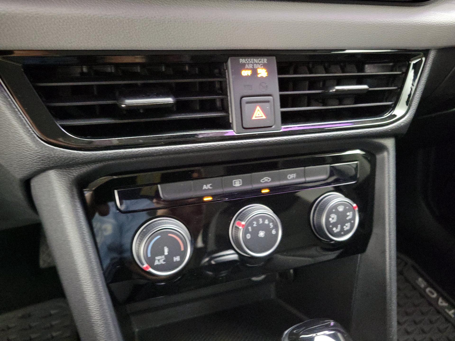 Thumbnail: 2024 Volkswagen Taos - 16