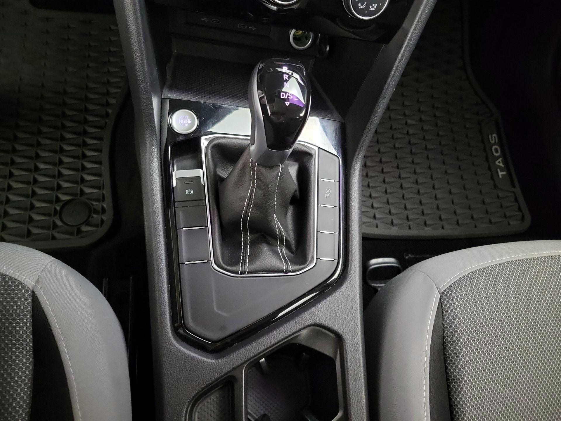 Thumbnail: 2024 Volkswagen Taos - 17