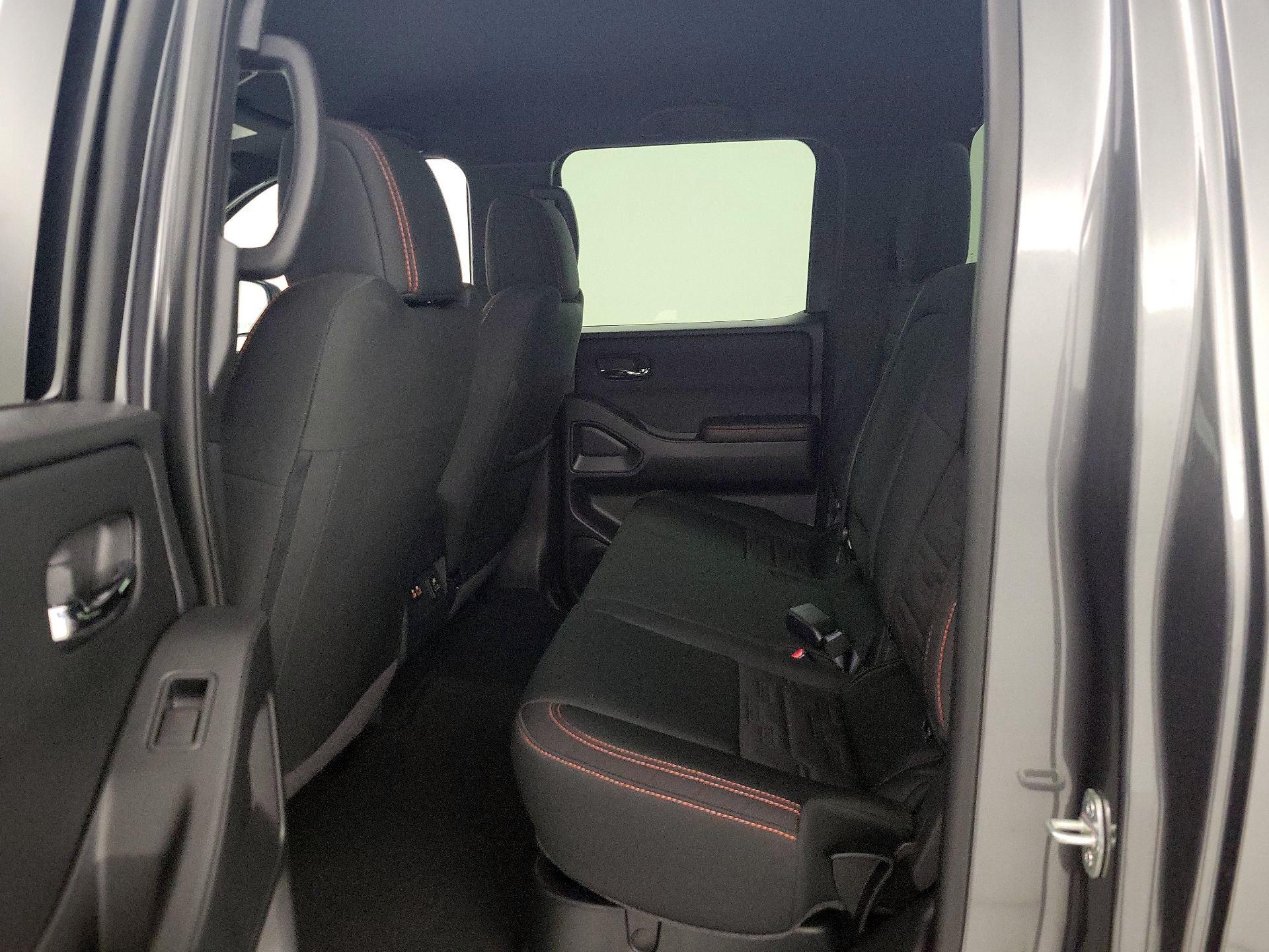 Thumbnail: 2025 Nissan Frontier - 18