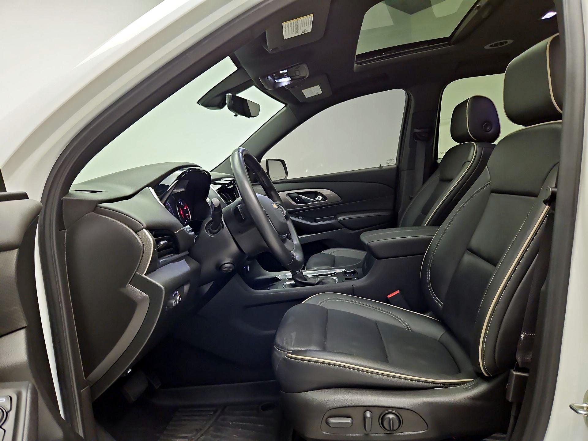 Thumbnail: 2023 Chevrolet Traverse - 11