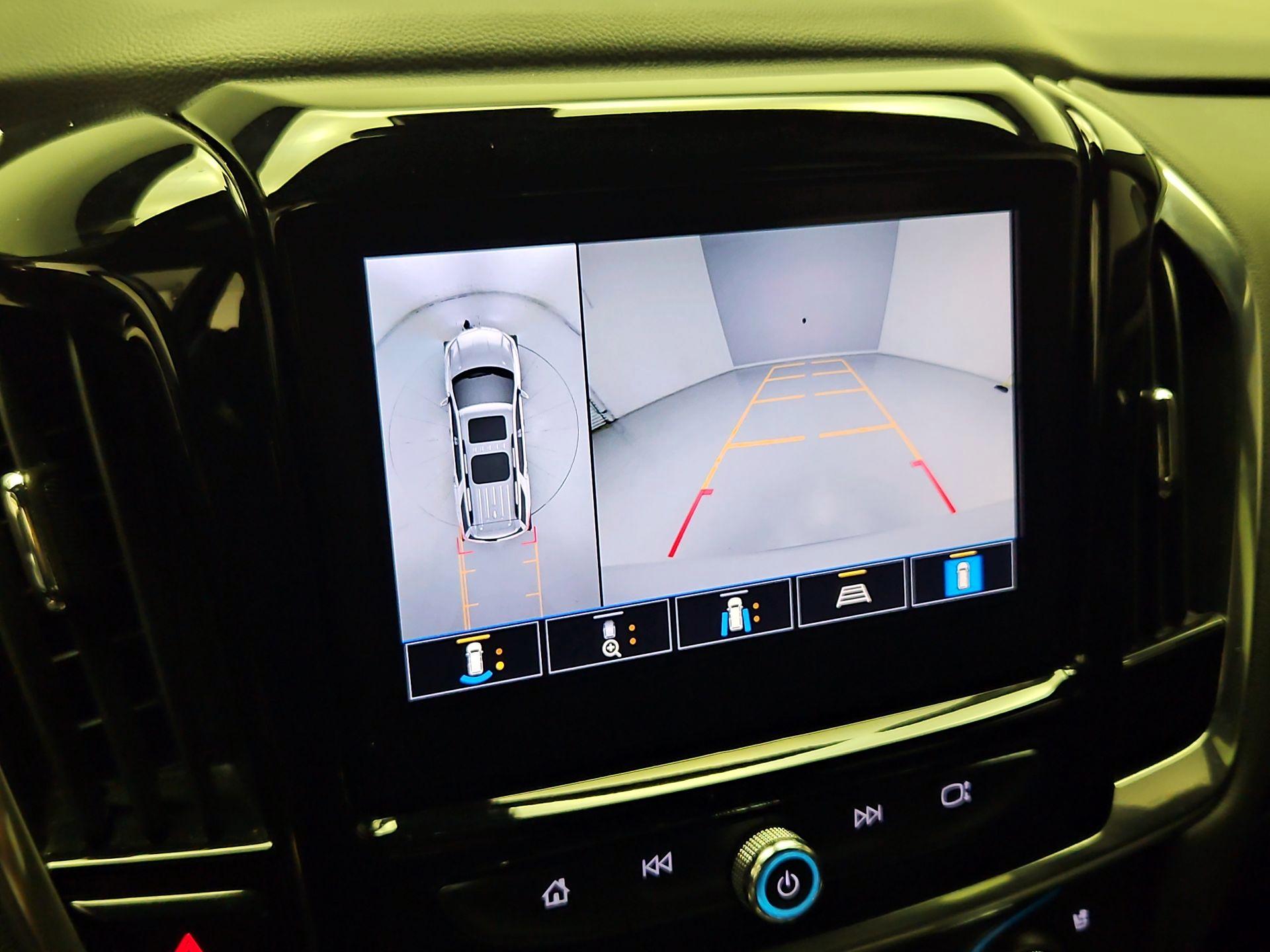 Thumbnail: 2023 Chevrolet Traverse - 15