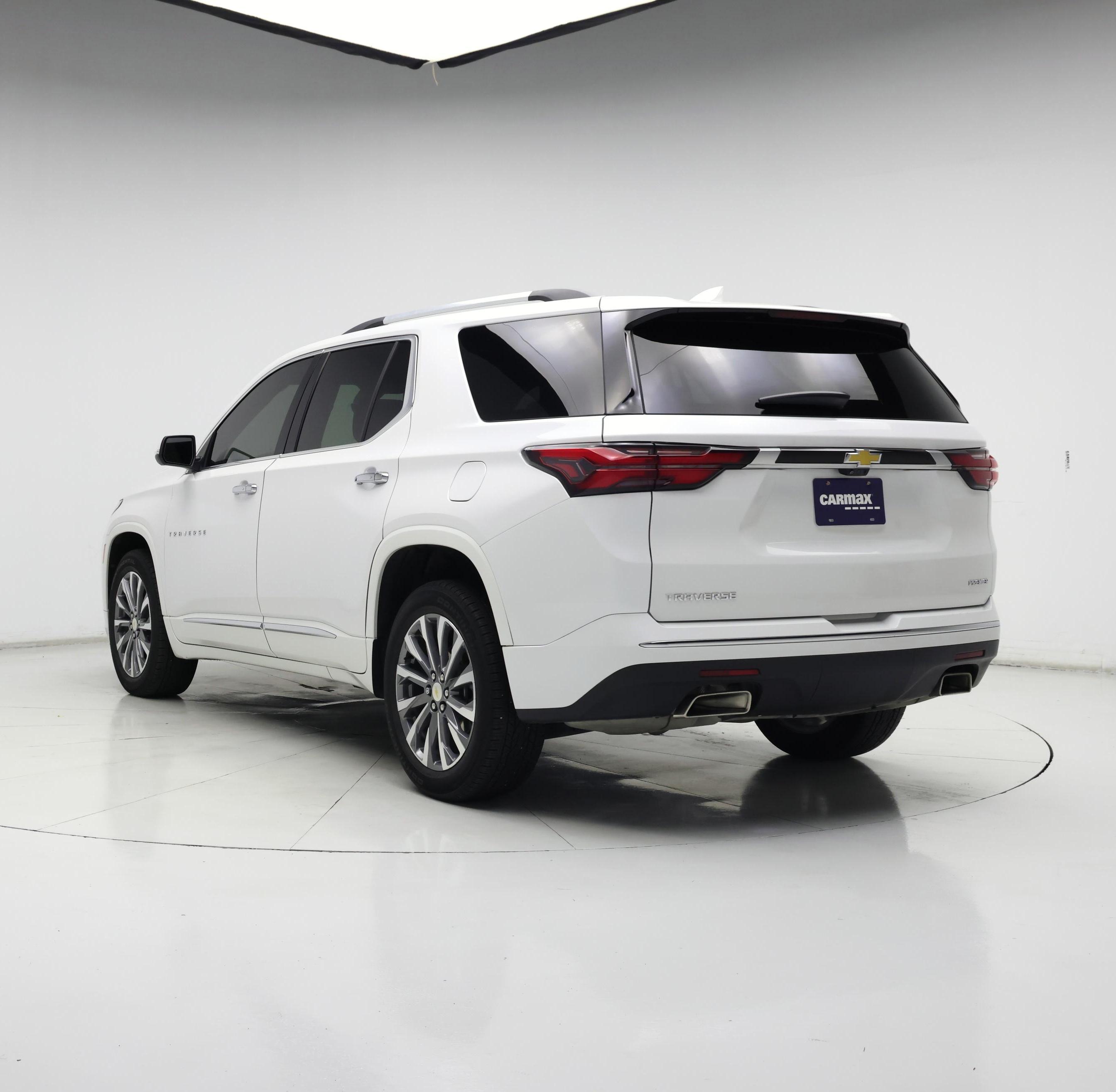 Thumbnail: 2023 Chevrolet Traverse - 2