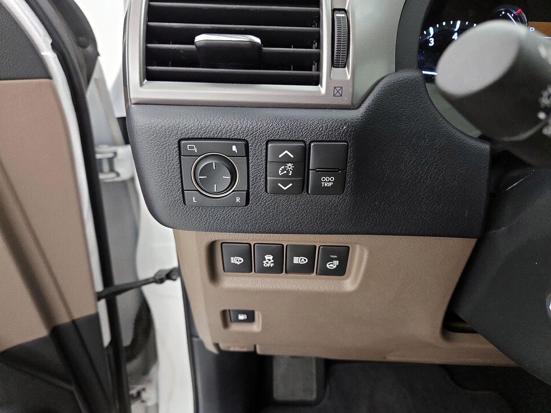 Thumbnail: 2023 Lexus GX - 13