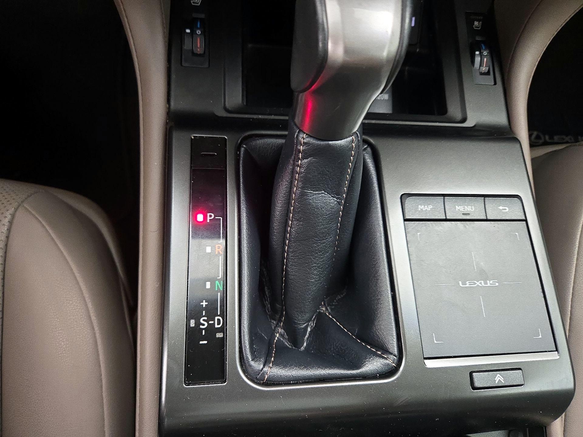 Thumbnail: 2023 Lexus GX - 18