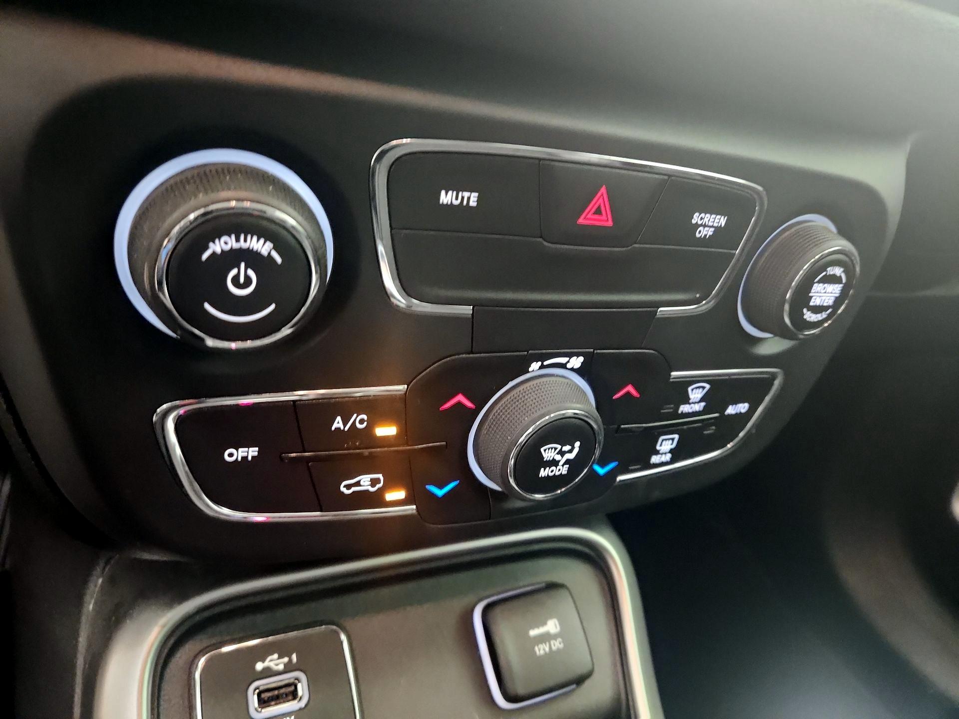 Thumbnail: 2021 Jeep Compass - 16