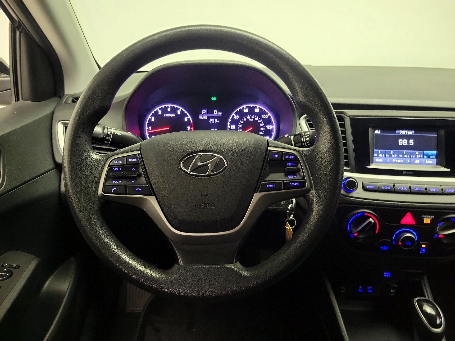 Thumbnail: 2021 Hyundai Accent - 10