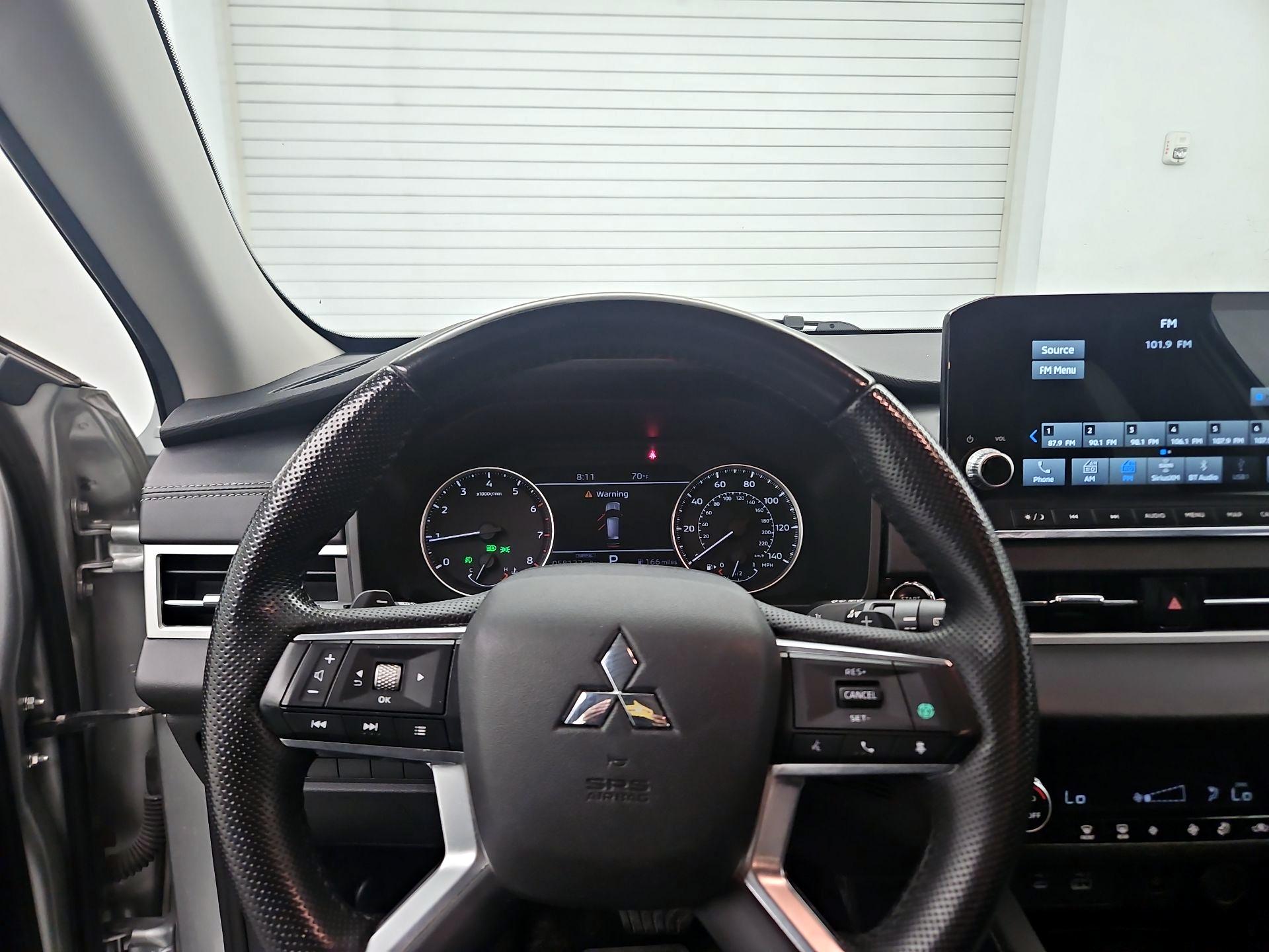 Thumbnail: 2022 Mitsubishi Outlander - 10