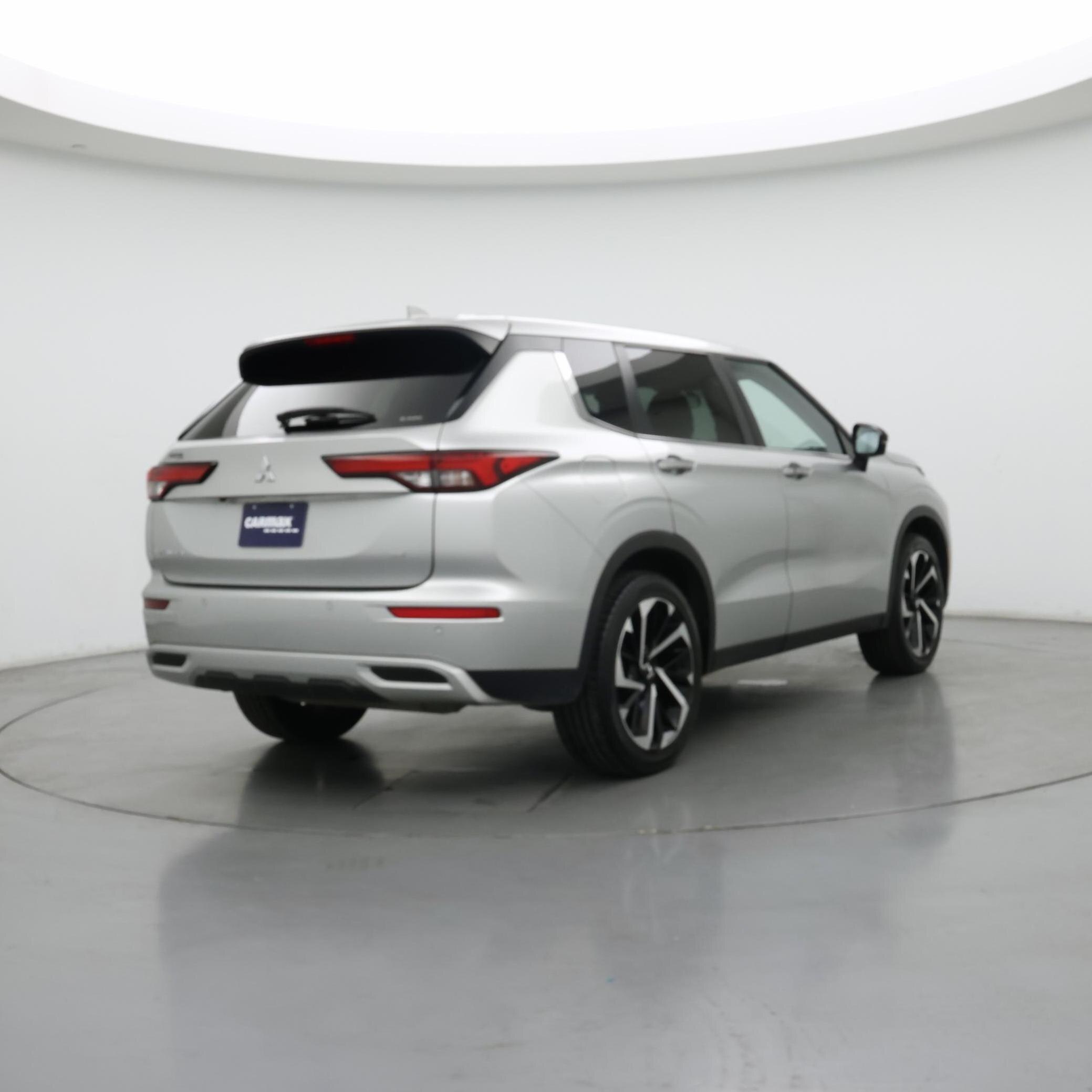 Thumbnail: 2022 Mitsubishi Outlander - 8