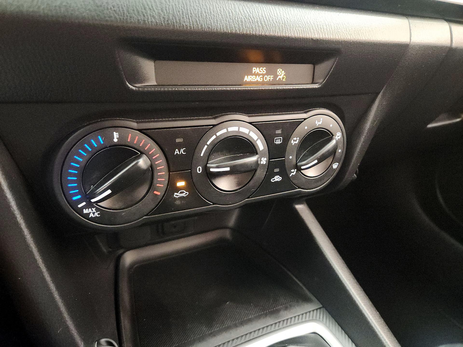 Thumbnail: 2014 Mazda Mazda3 - 15