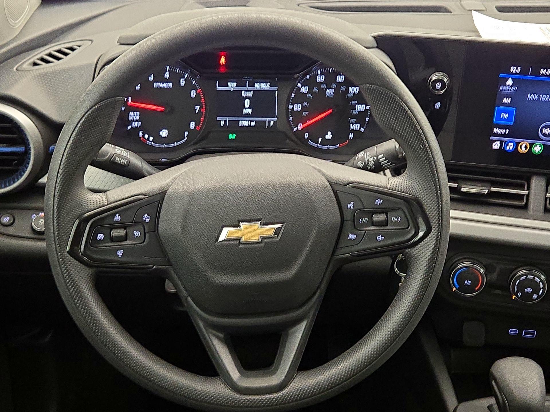 Thumbnail: 2024 Chevrolet Trax - 10