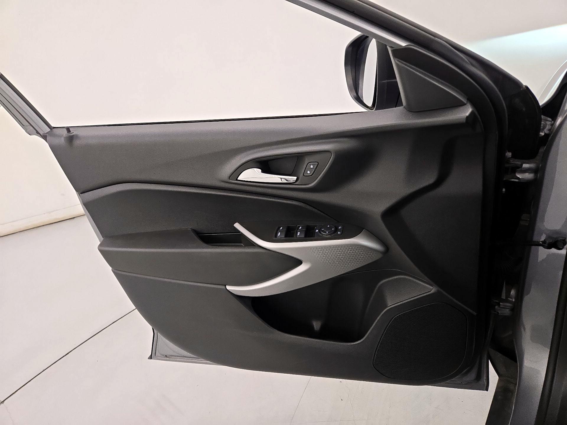 Thumbnail: 2024 Chevrolet Trax - 12