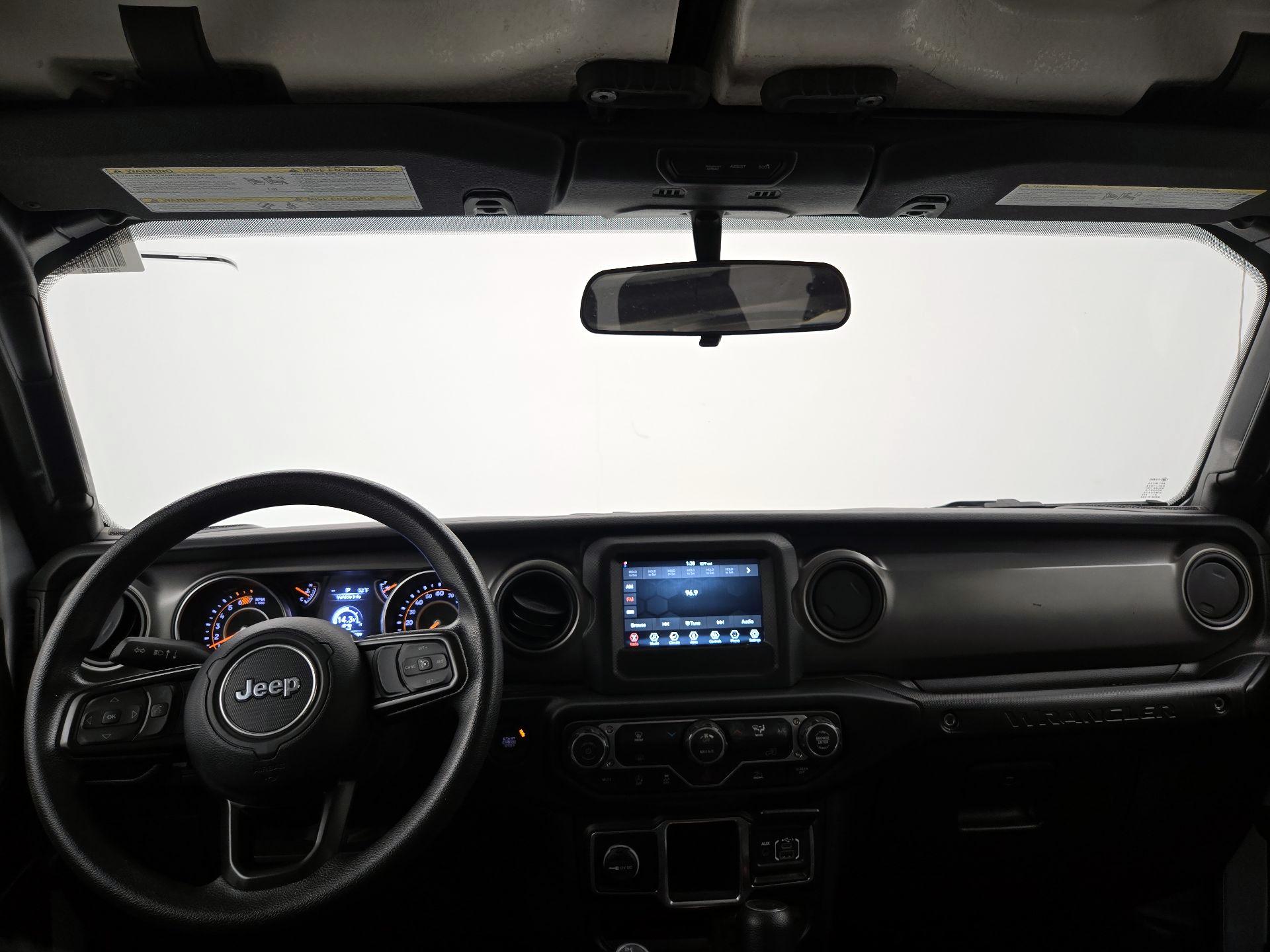 Thumbnail: 2022 Jeep Wrangler - 9