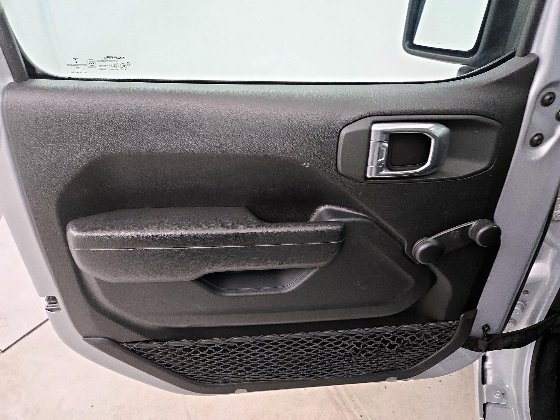 Thumbnail: 2022 Jeep Wrangler - 12