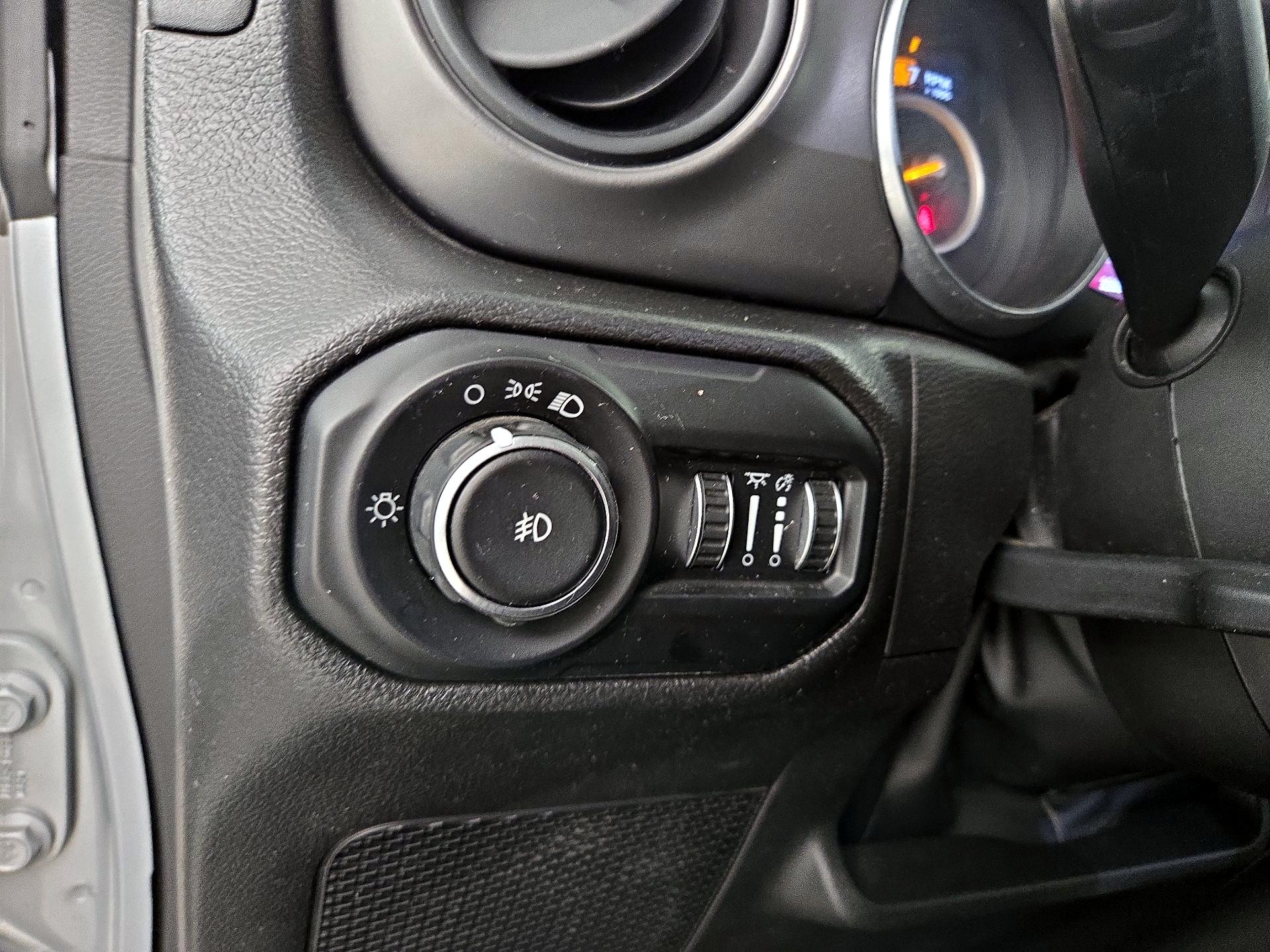 Thumbnail: 2022 Jeep Wrangler - 13