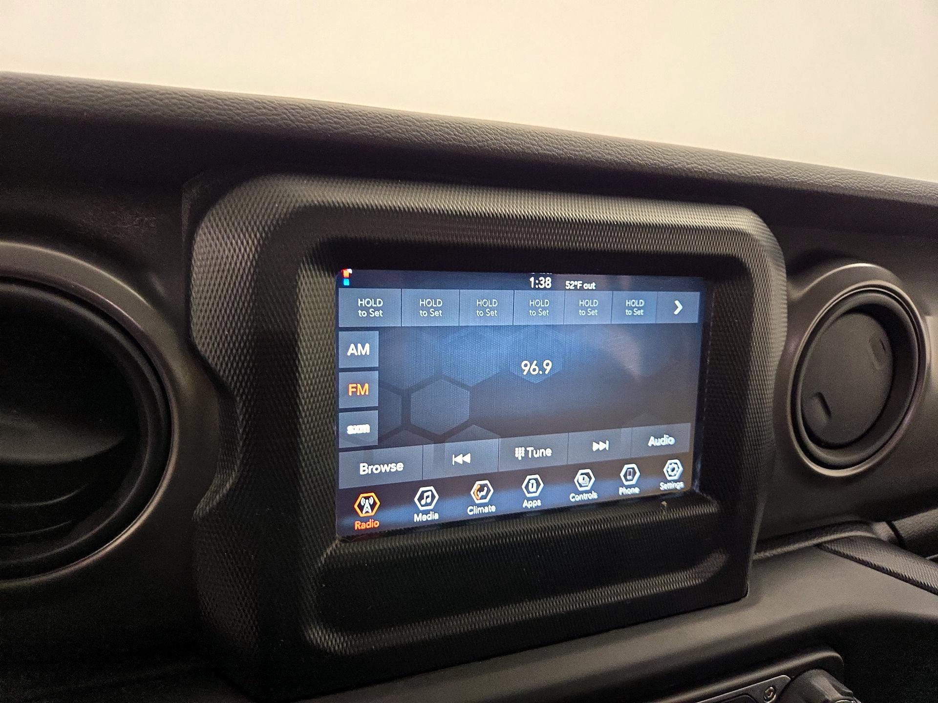 Thumbnail: 2022 Jeep Wrangler - 15