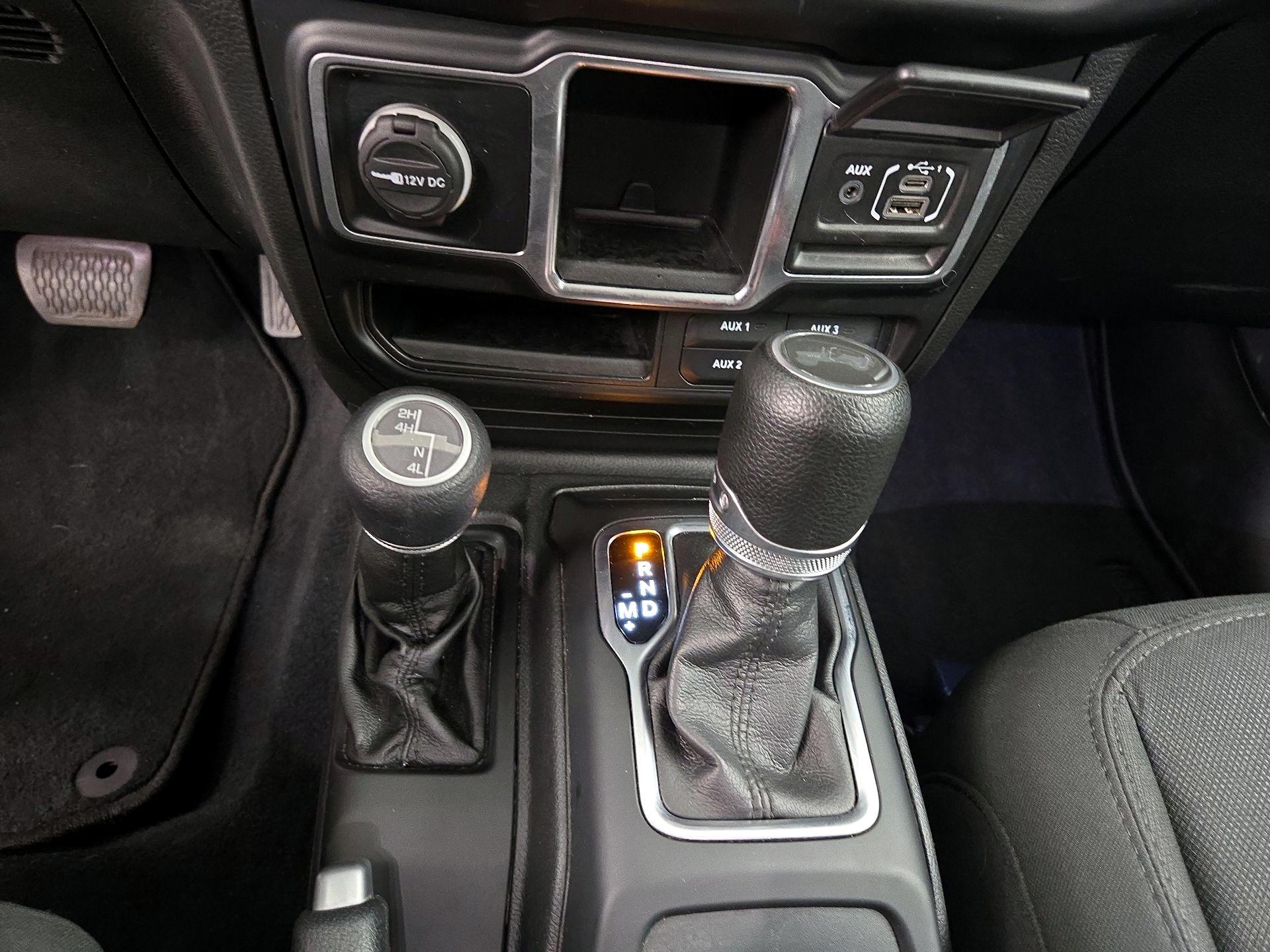 Thumbnail: 2022 Jeep Wrangler - 17