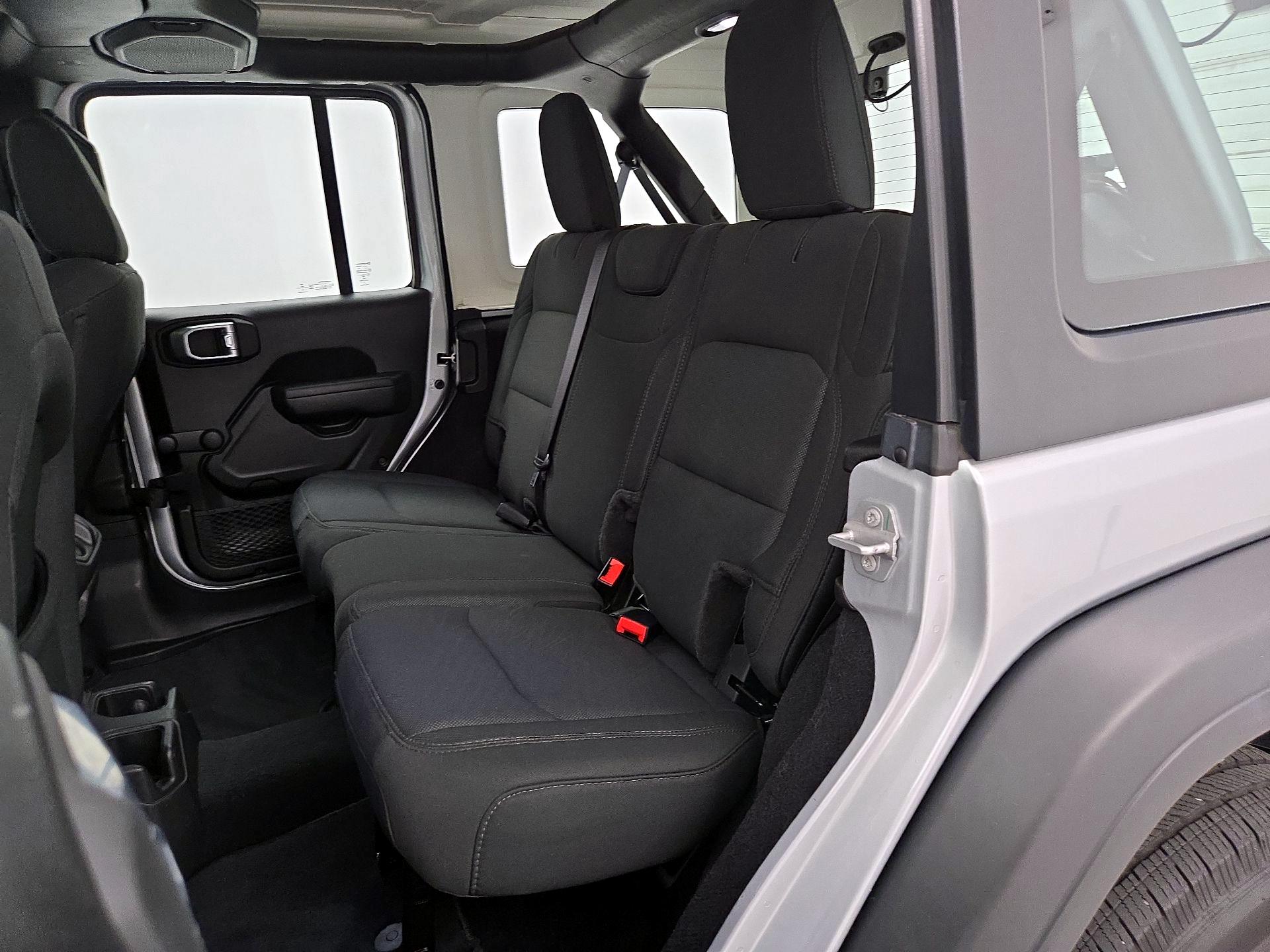 Thumbnail: 2022 Jeep Wrangler - 19