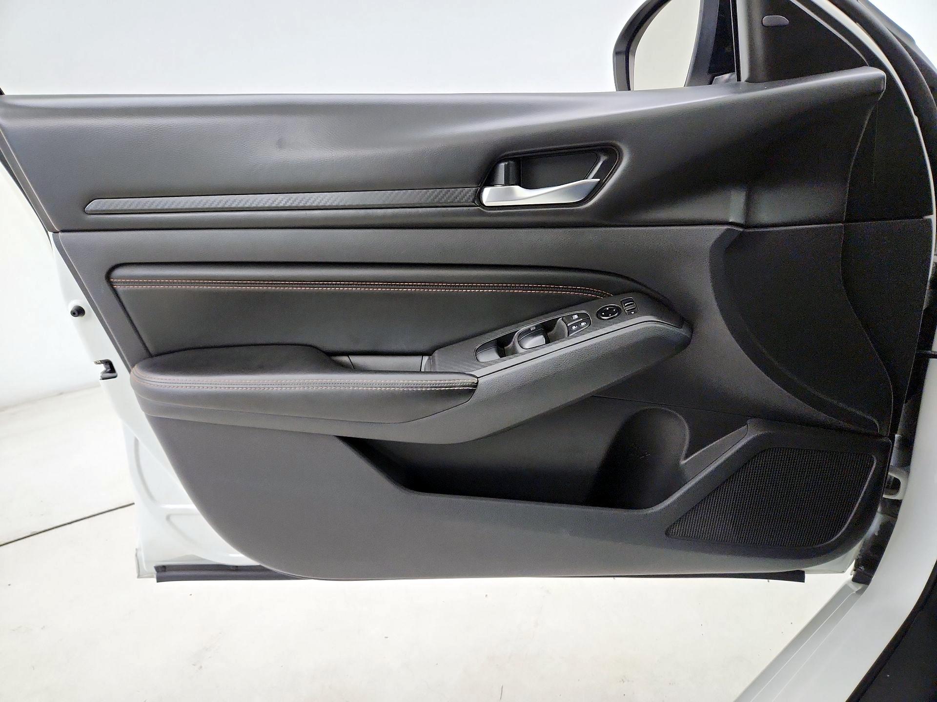 Thumbnail: 2022 Nissan Altima - 12