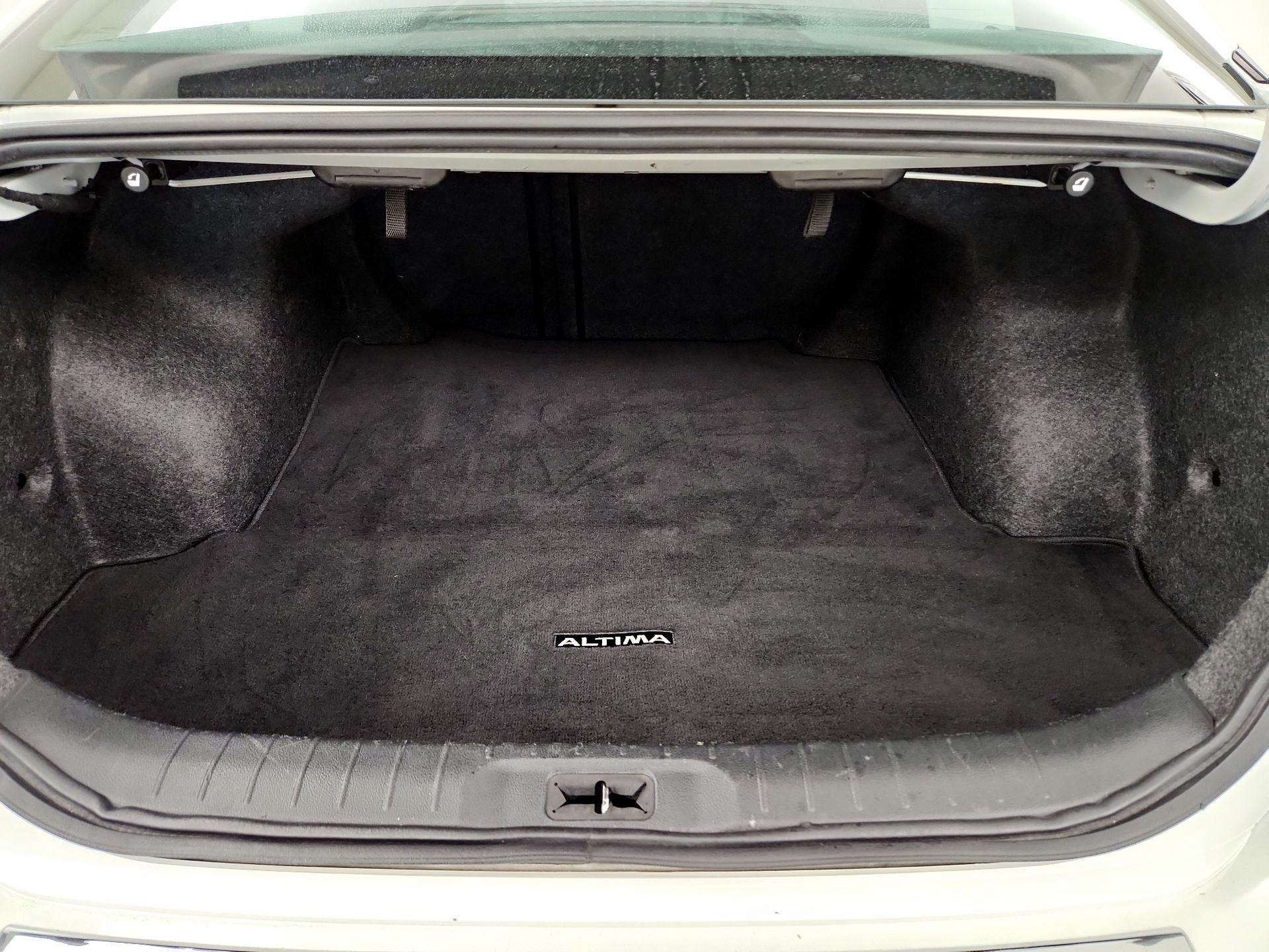 Thumbnail: 2022 Nissan Altima - 16