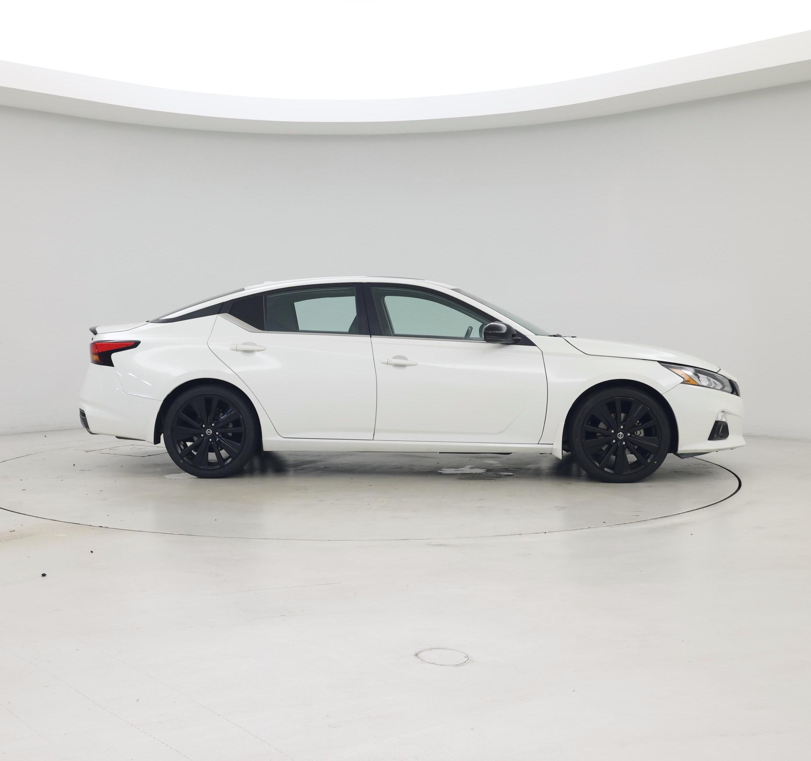 Thumbnail: 2022 Nissan Altima - 7