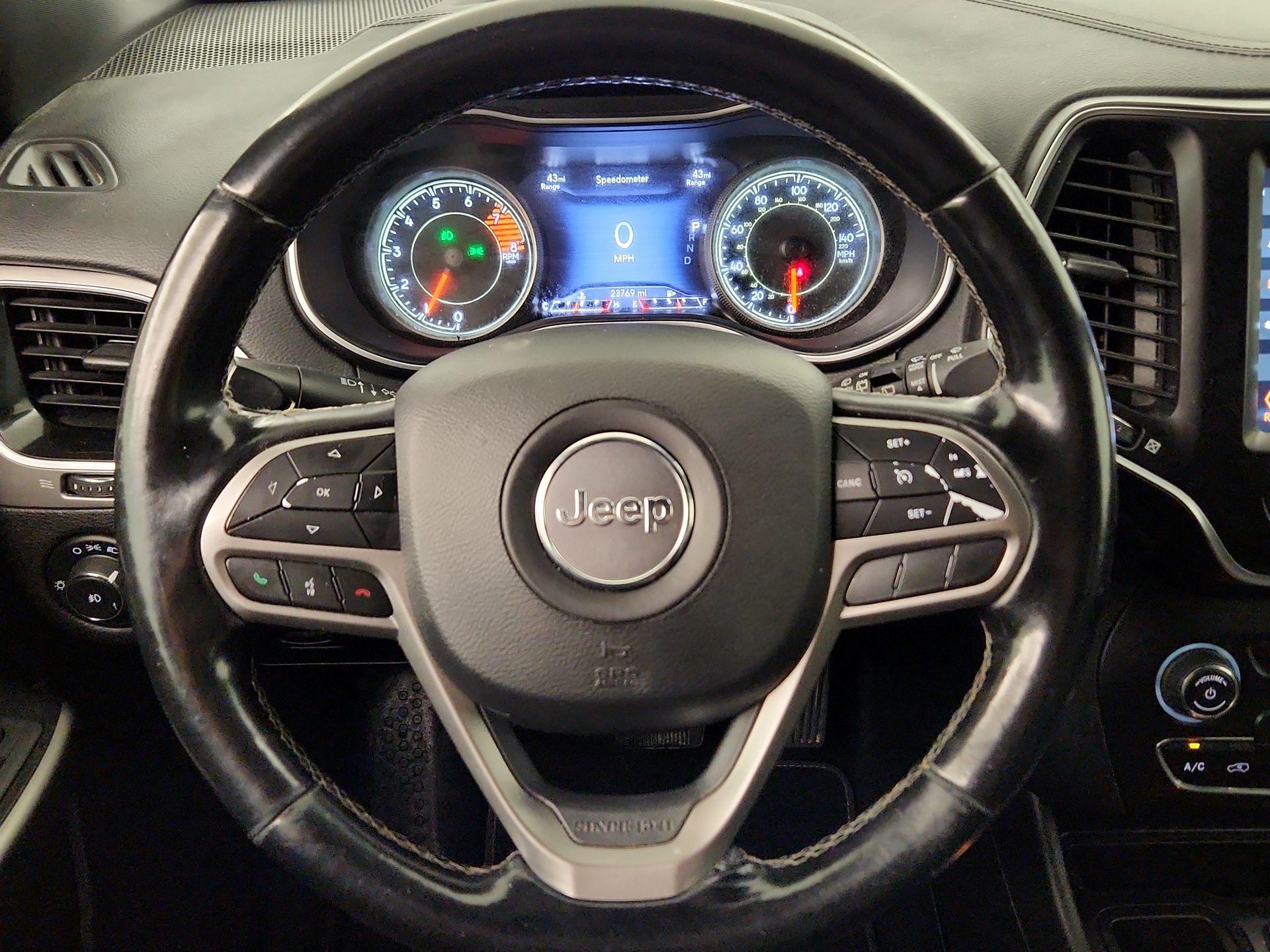 Thumbnail: 2021 Jeep Cherokee - 10