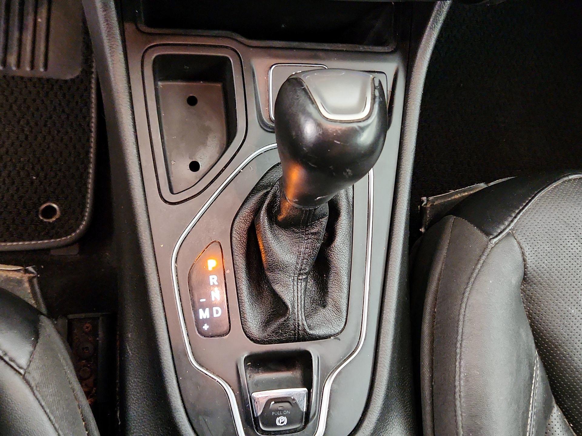 Thumbnail: 2021 Jeep Cherokee - 17