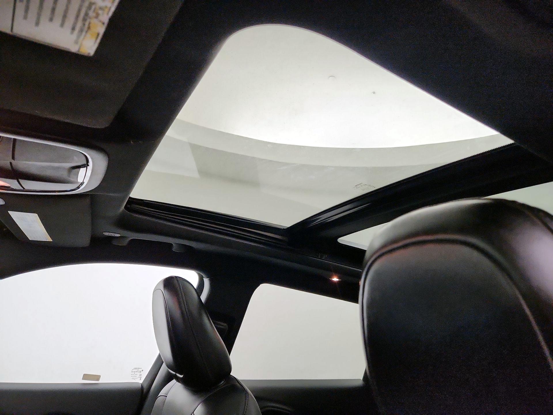 Thumbnail: 2021 Jeep Cherokee - 19