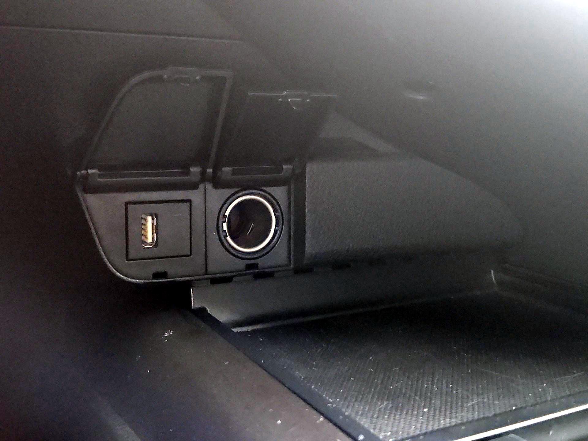 Thumbnail: 2023 Toyota Camry - 18