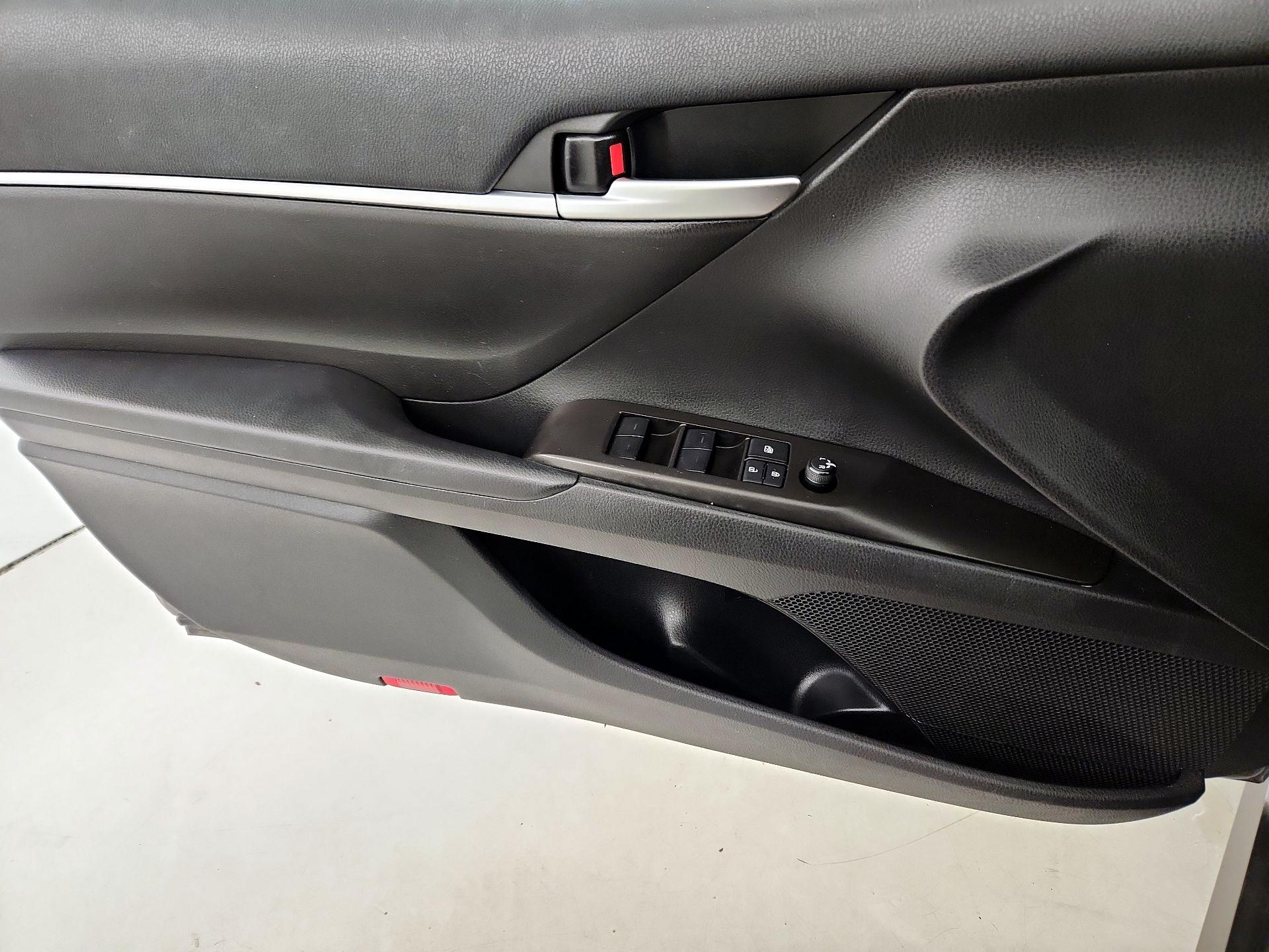 Thumbnail: 2023 Toyota Camry - 12