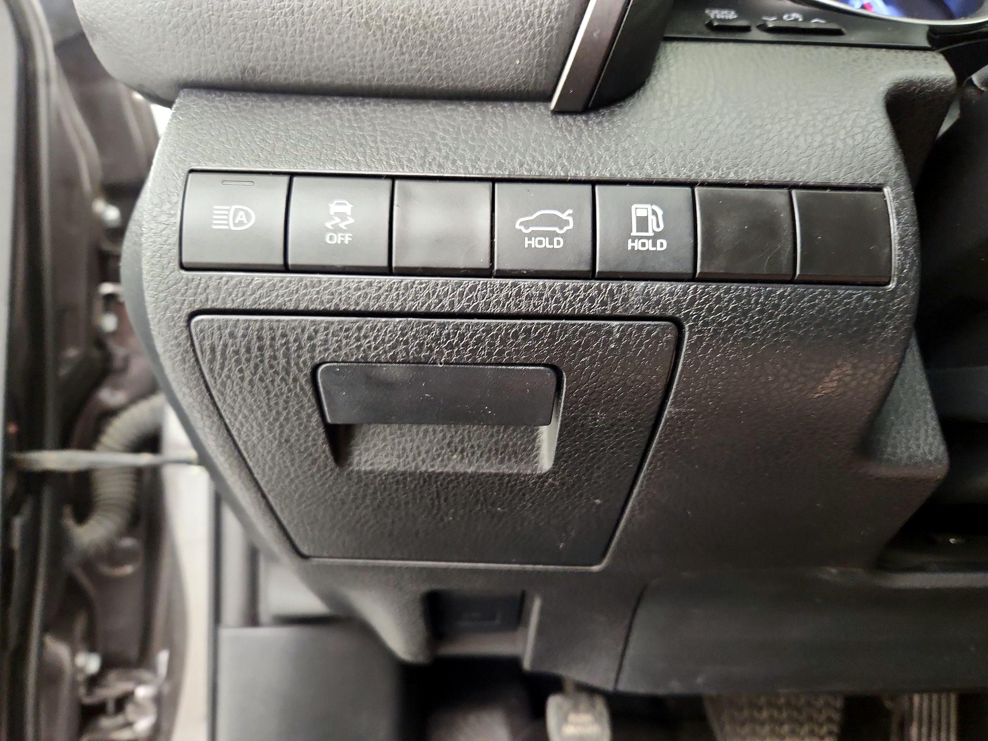 Thumbnail: 2023 Toyota Camry - 13