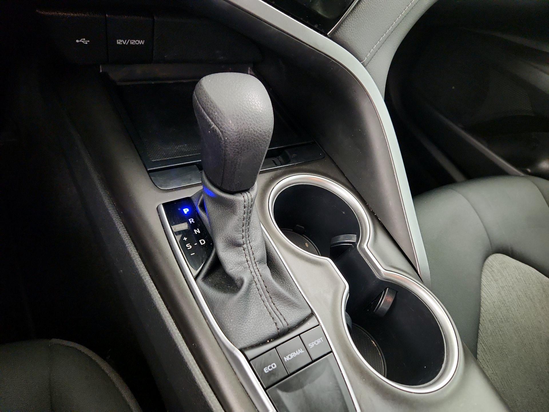 Thumbnail: 2023 Toyota Camry - 17