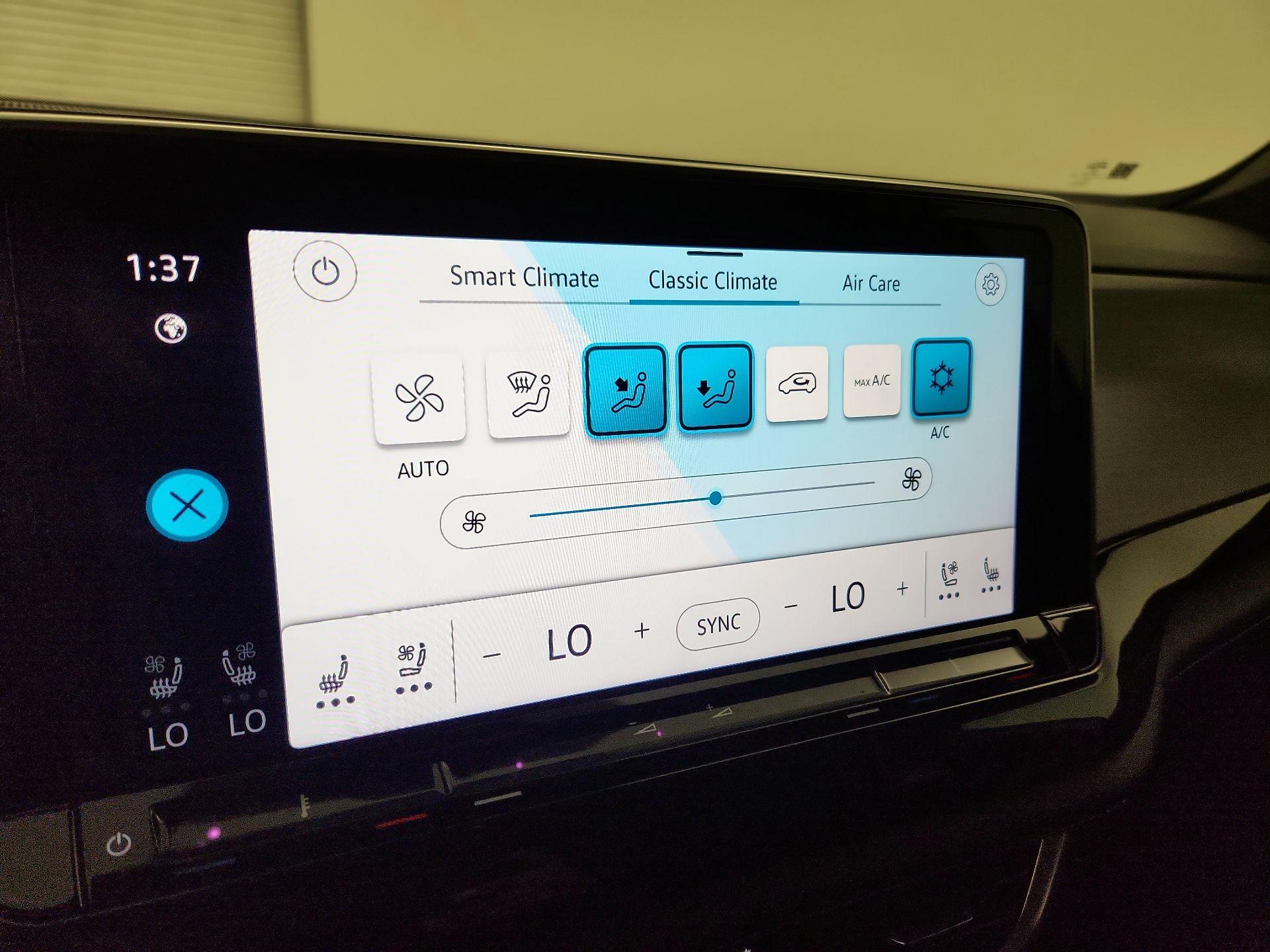 Thumbnail: 2025 Volkswagen Atlas - 16