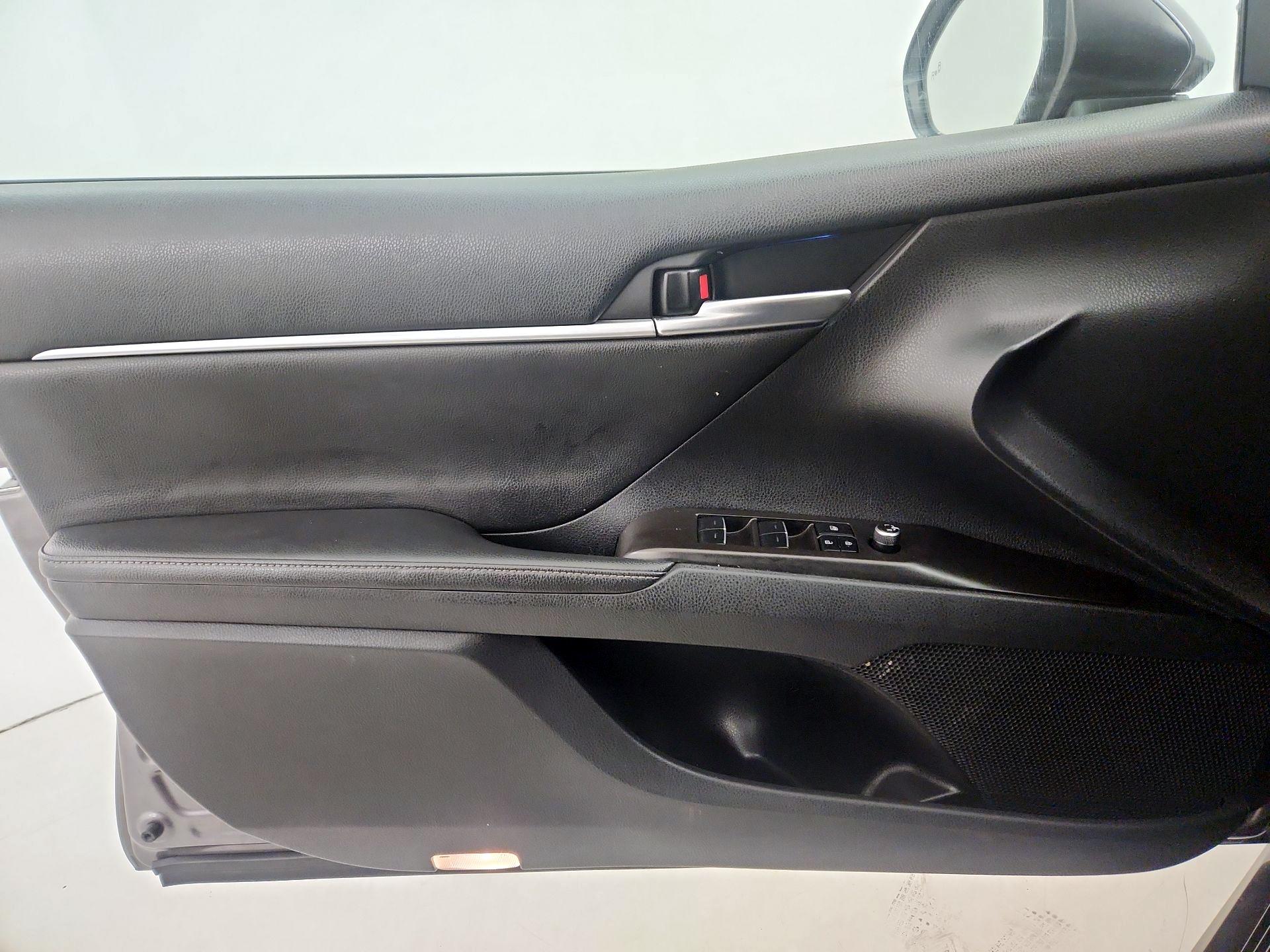 Thumbnail: 2023 Toyota Camry - 12