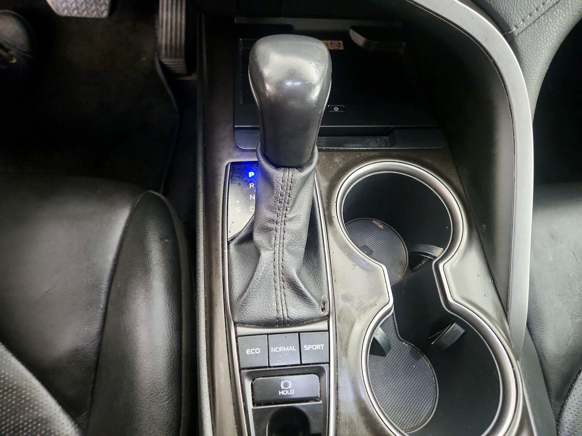 Thumbnail: 2023 Toyota Camry - 17