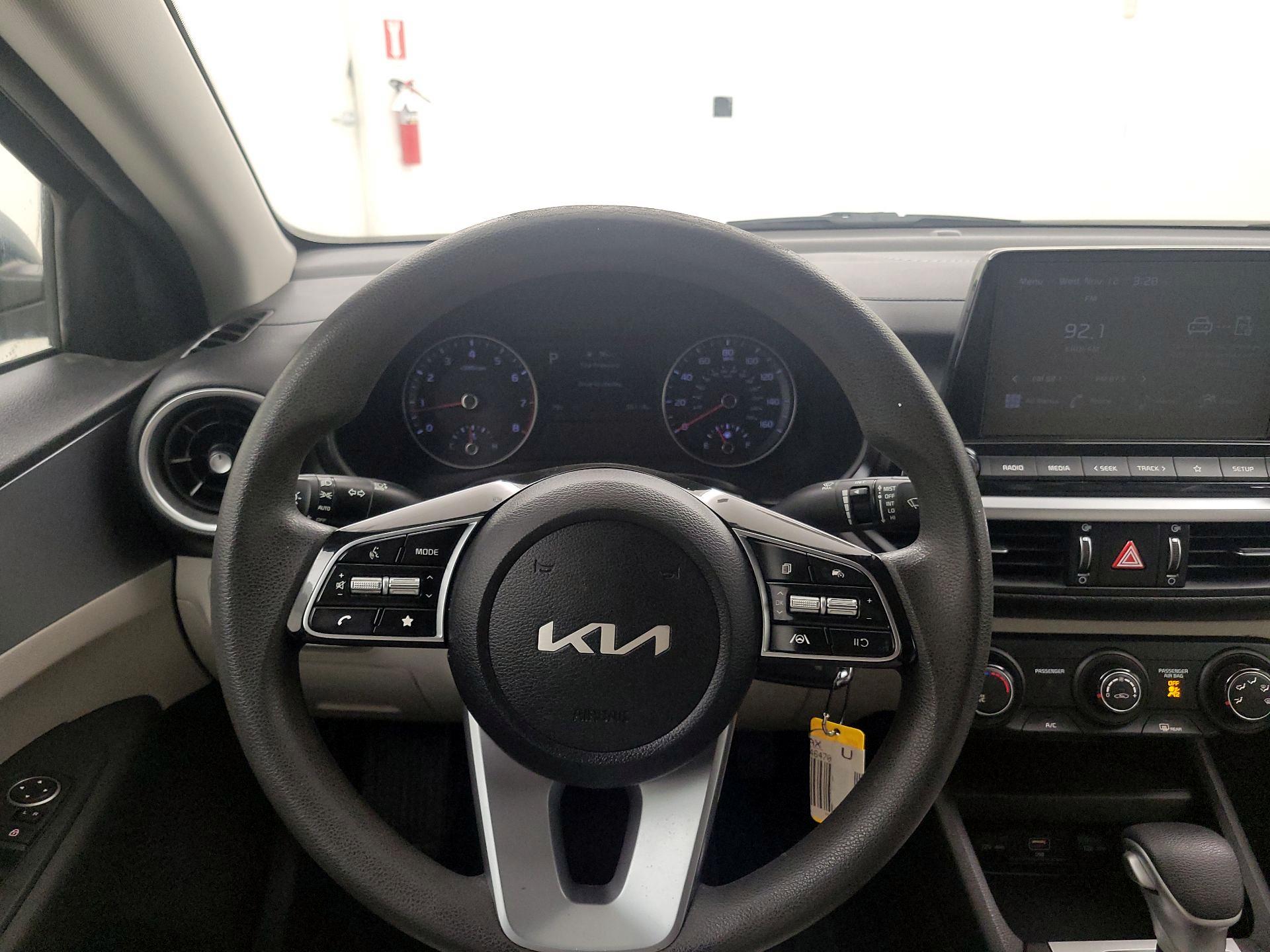 Thumbnail: 2022 Kia Forte - 10