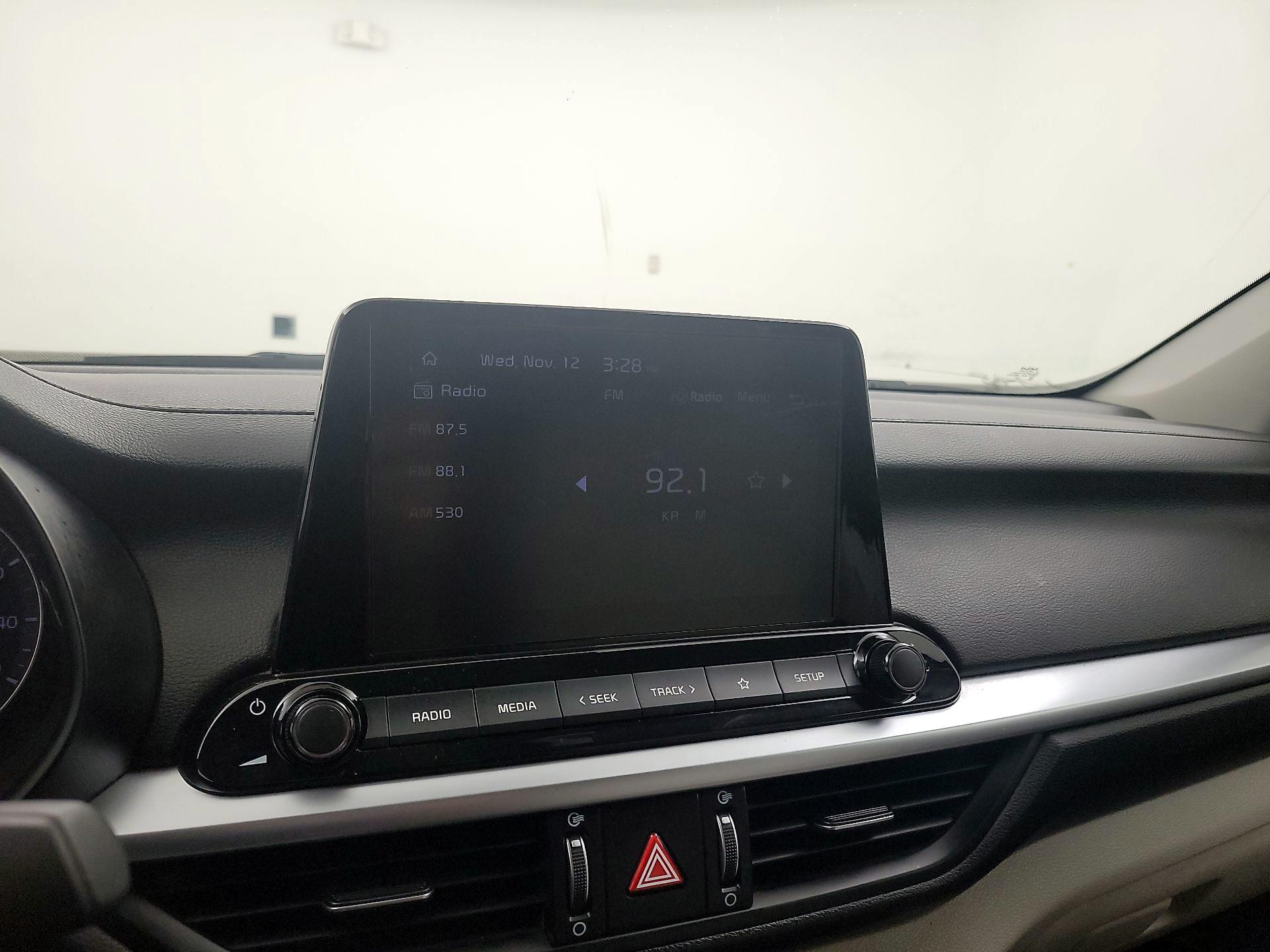 Thumbnail: 2022 Kia Forte - 15