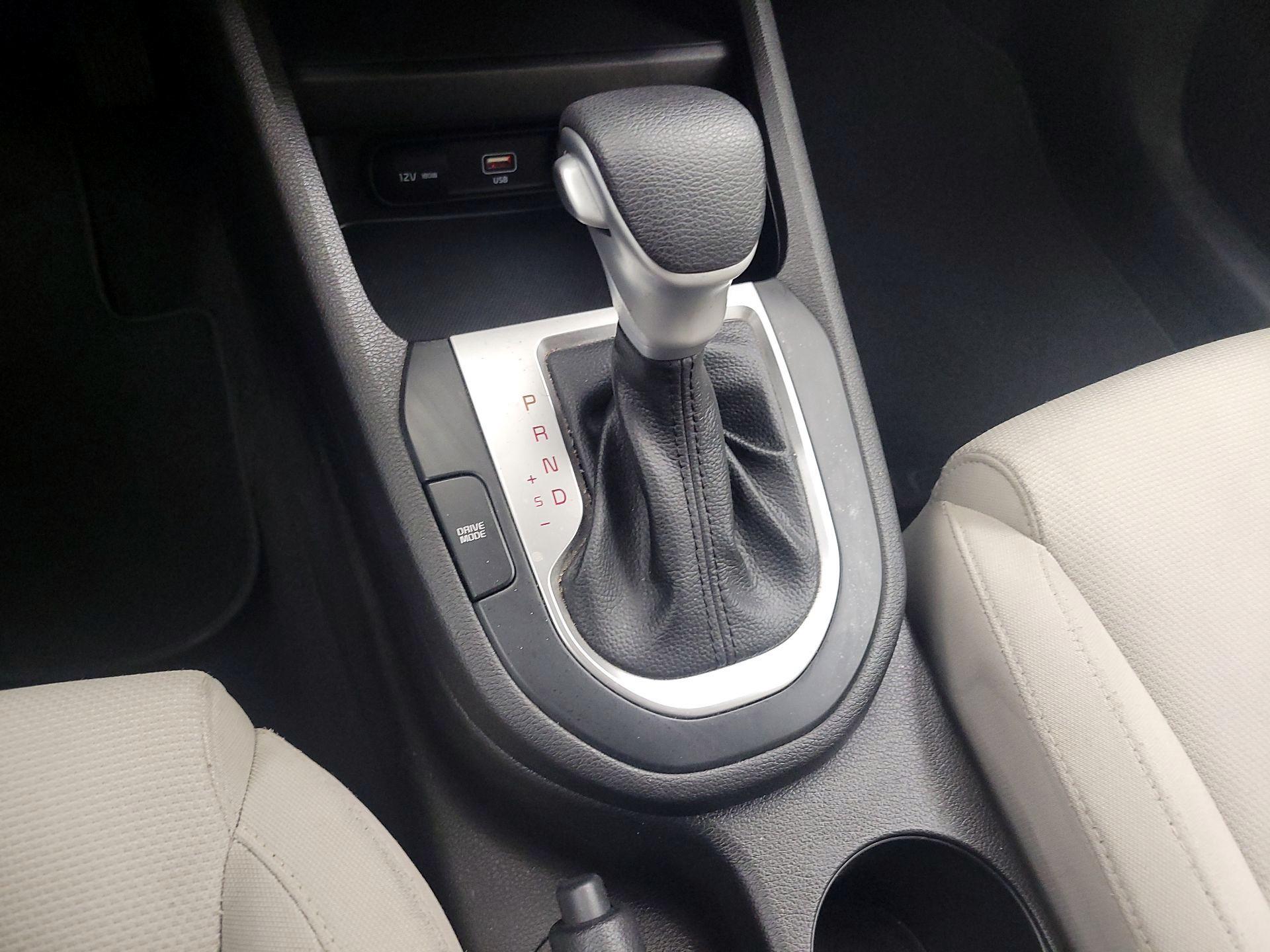 Thumbnail: 2022 Kia Forte - 17